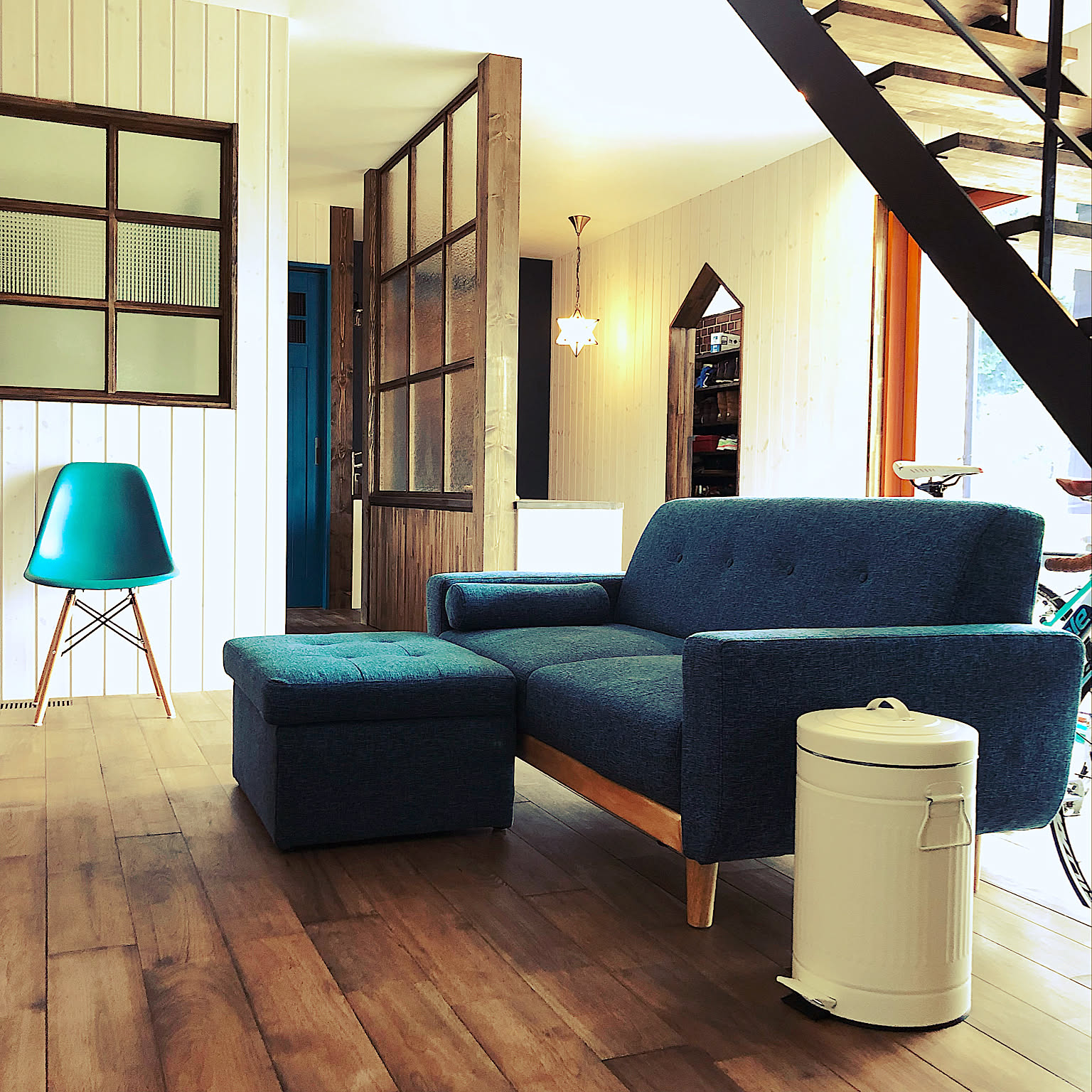 インディゴブルー　ボタン付きソファ Amazon｜LOWYA ロウヤ ソファ ソファー 3人掛け ナチュラル脚