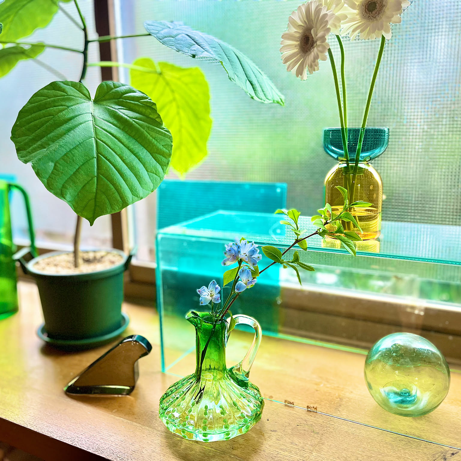 イラン製　花瓶 2b8ddeba599f11078c64a4e57c1ff3