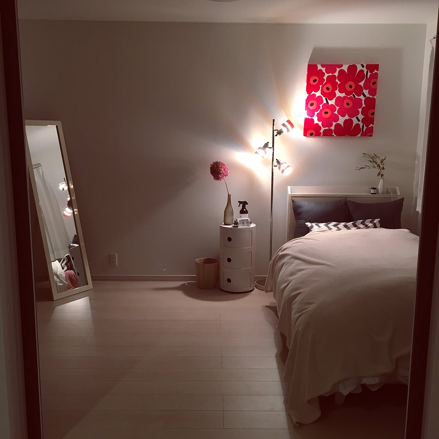 IKEAライトスタンドのおすすめ商品とおしゃれな実例 ｜ RoomClip