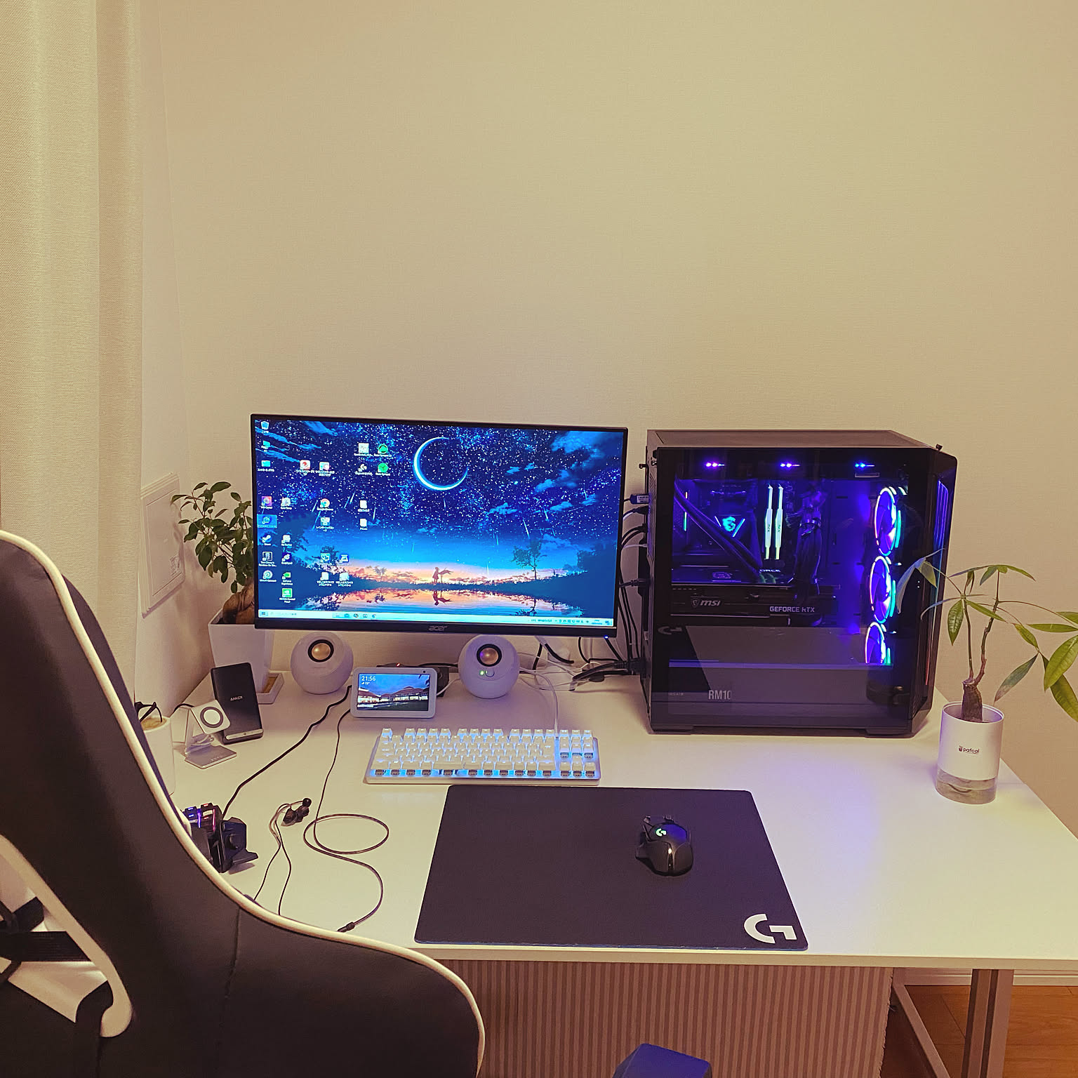 PCデスク周り ゲーマー女子のおすすめ商品とおしゃれな実例