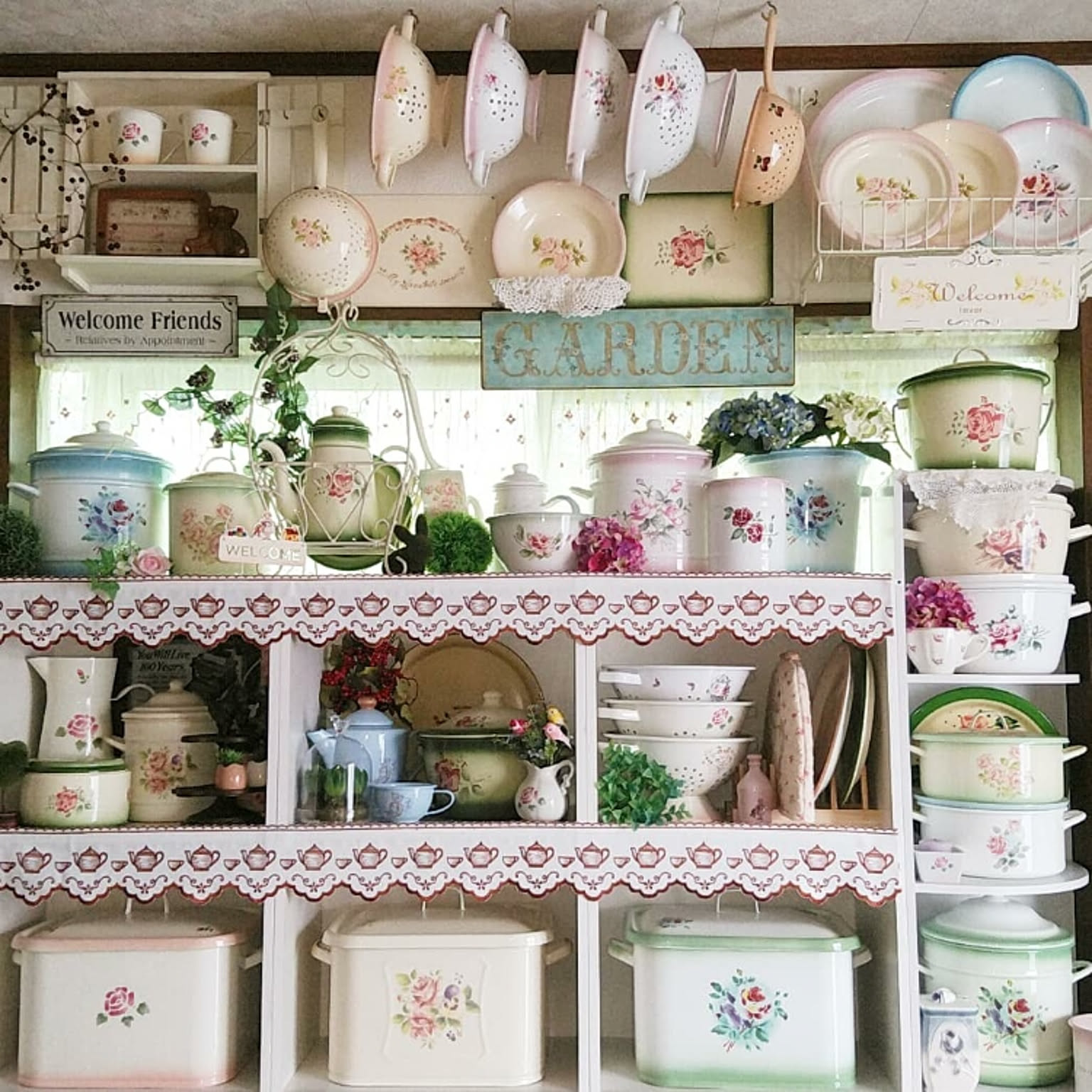 希少レア 旧イマン イマンローズ4段スリムシェルフ 花柄雑貨アイアン棚 希少レア 旧イマン イマンローズ4段スリムシェルフ 花柄雑貨アイアン棚