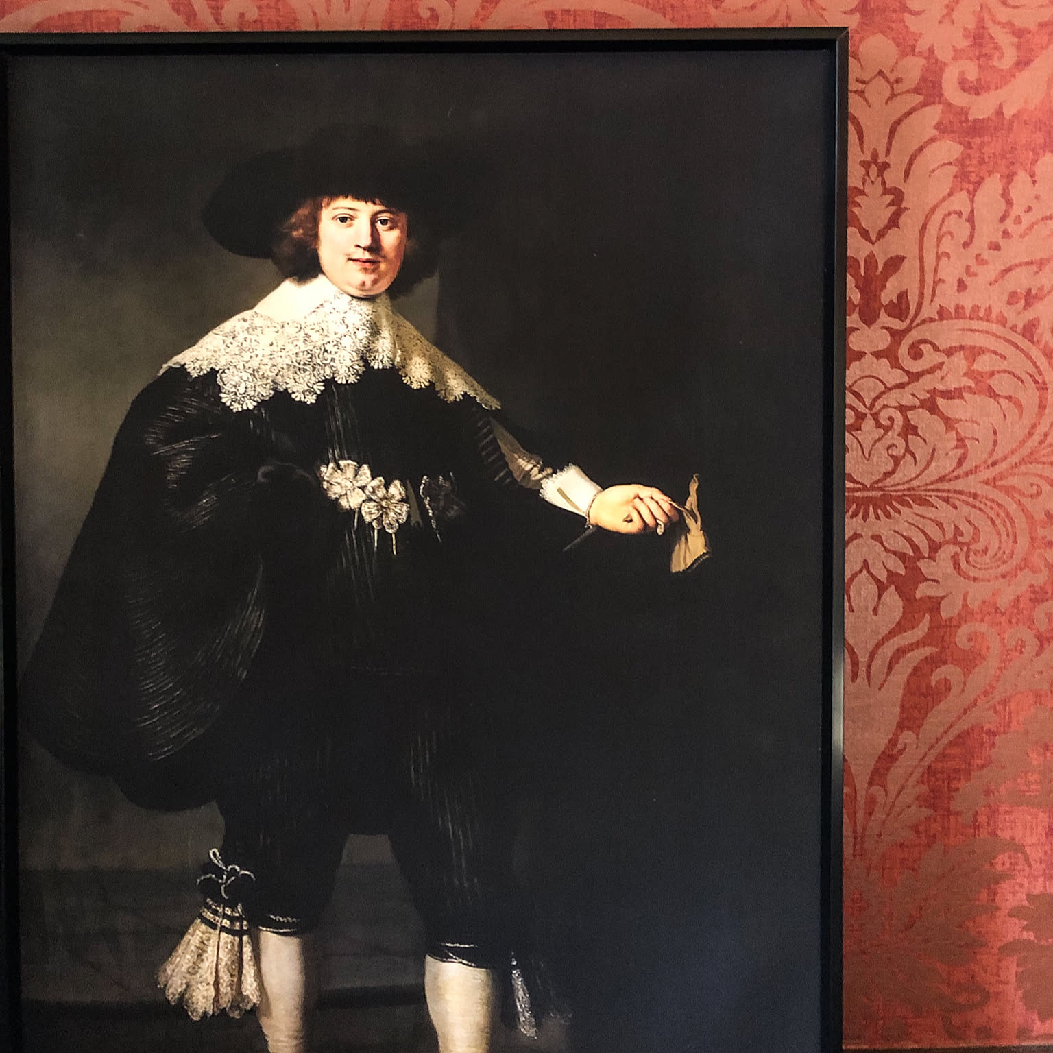 フランスアンティーク 絵画のある部屋のインテリア実例