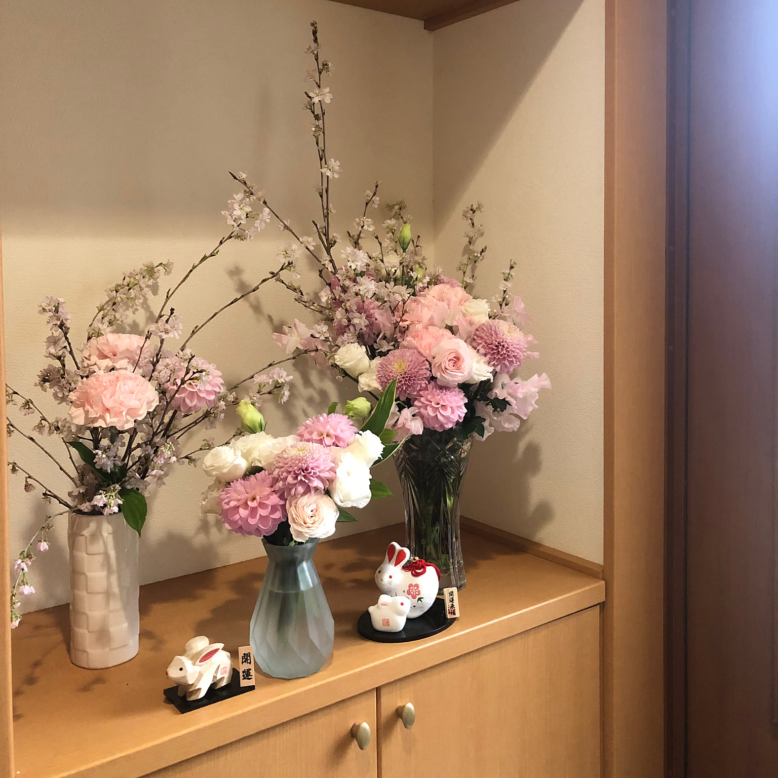 クリスマス❣️うさぎサンタ、トナカイフラワーアレンジ❁⃘*.゜ クリスマス❣️うさぎサンタ、トナカイフラワーアレンジ❁⃘*.゜