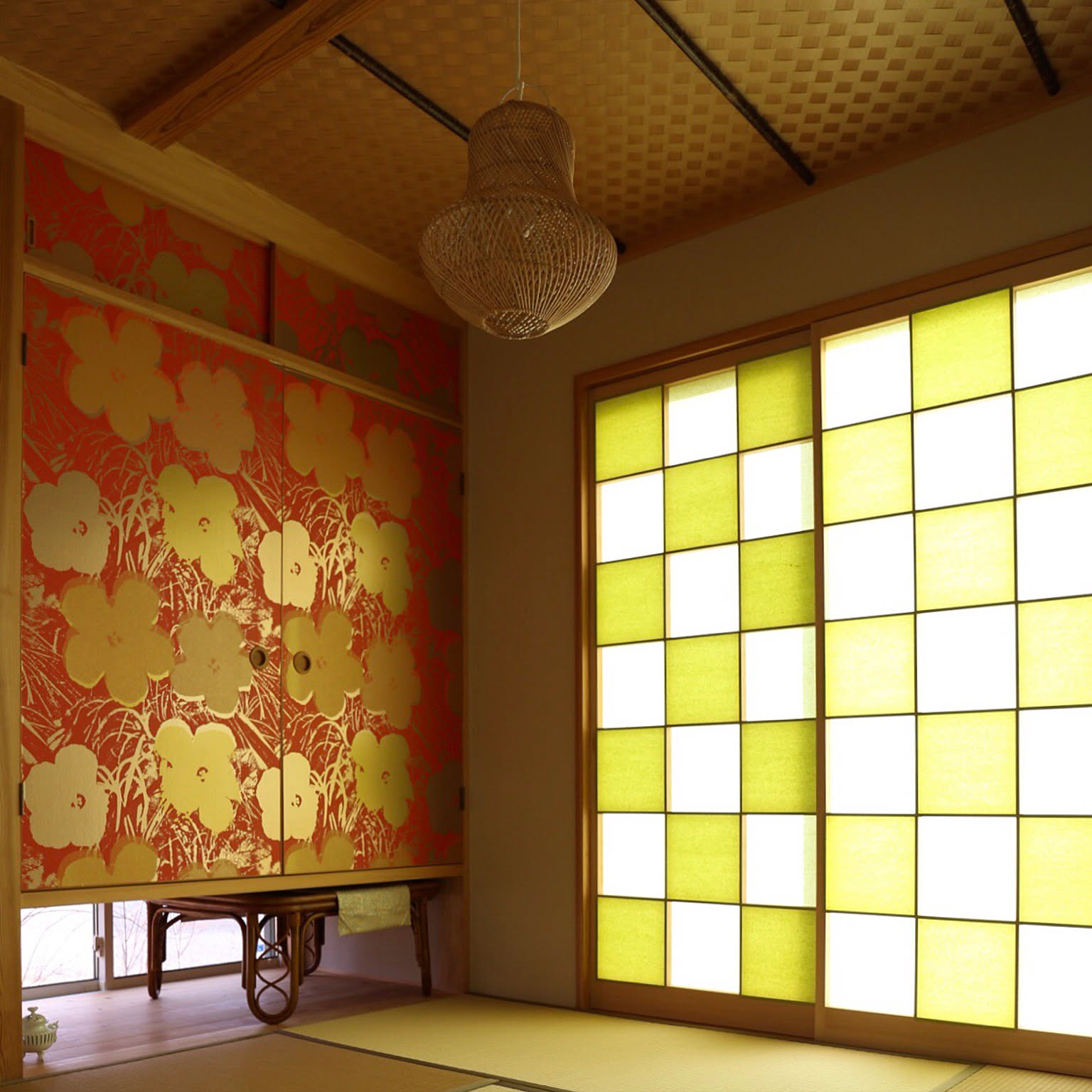 和室 網代天井のおしゃれなインテリアコーディネート・レイアウトの
