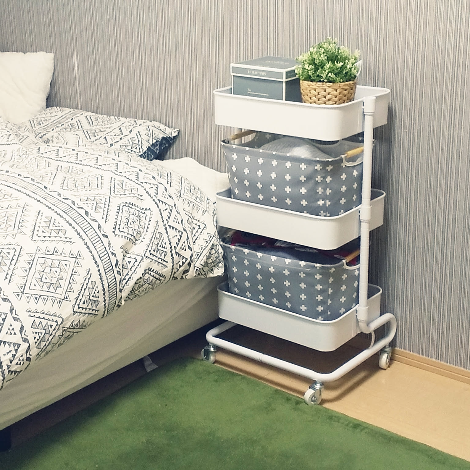 IKEA サイドワゴンのおすすめ商品とおしゃれな実例 ｜ RoomClip