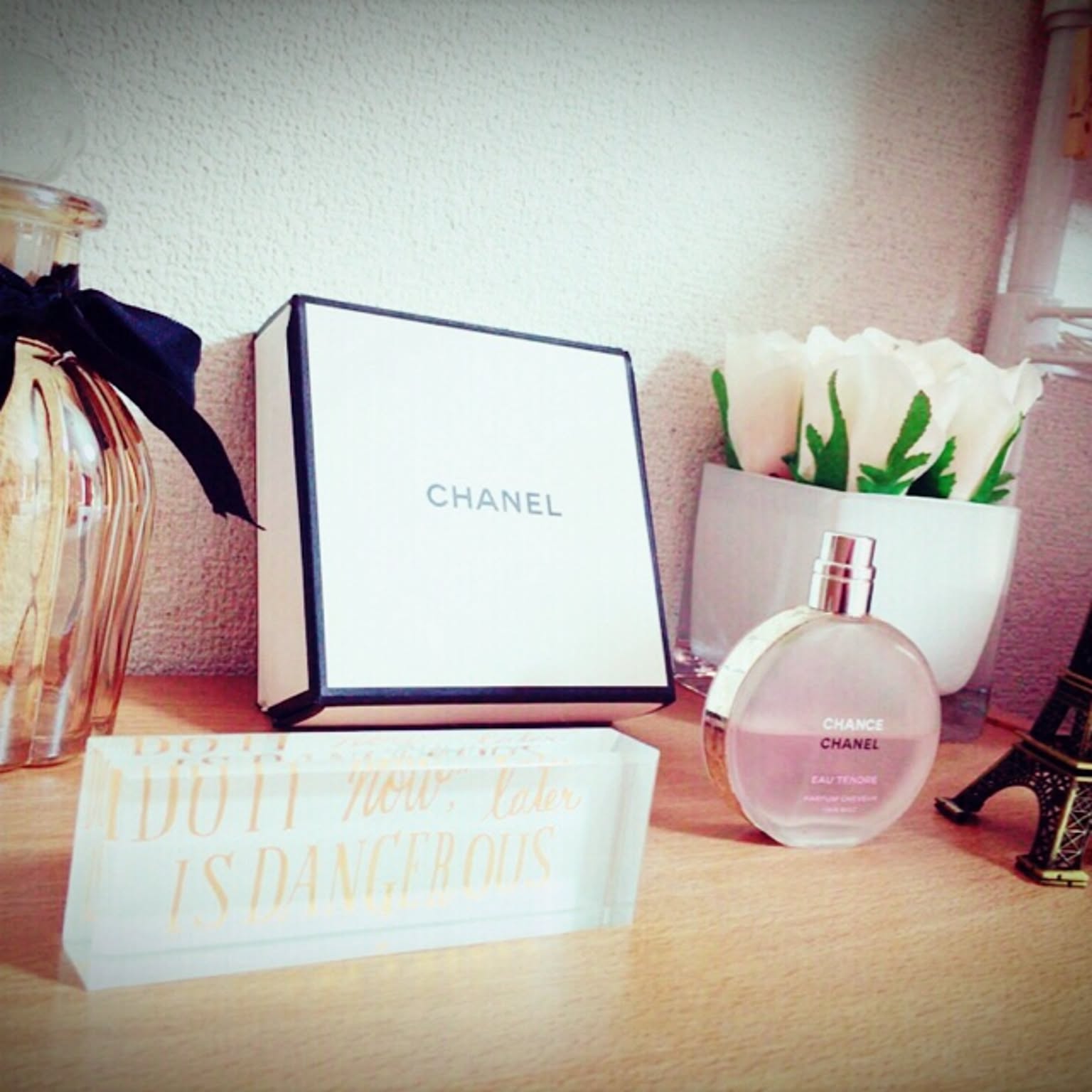 香水瓶 CHANELのおしゃれなアレンジ・飾り方のインテリア実例