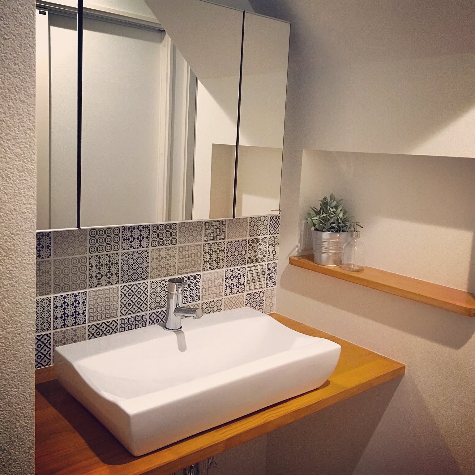 【美品】IKEA イケア ミラー LEVANGER 廃盤　あき♡大掃中 IKEA Levanger Mirror - AptDeco