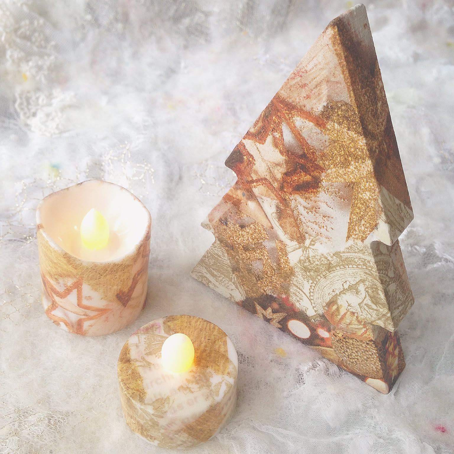 ハンドメイド　デコパージュ雑貨　LEDキャンドルライト　プレゼント届けに！ ハンドメイド デコパージュ雑貨 LEDキャンドルライト プレゼント届けに