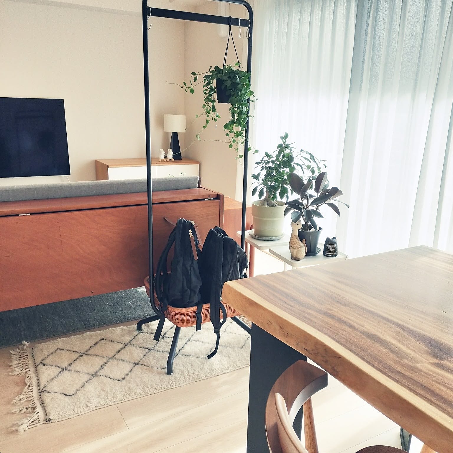 無印良品 ハンガーラック IDEE アントン ブラック IDEE］WALLABY HANGER STAND | 無印良品