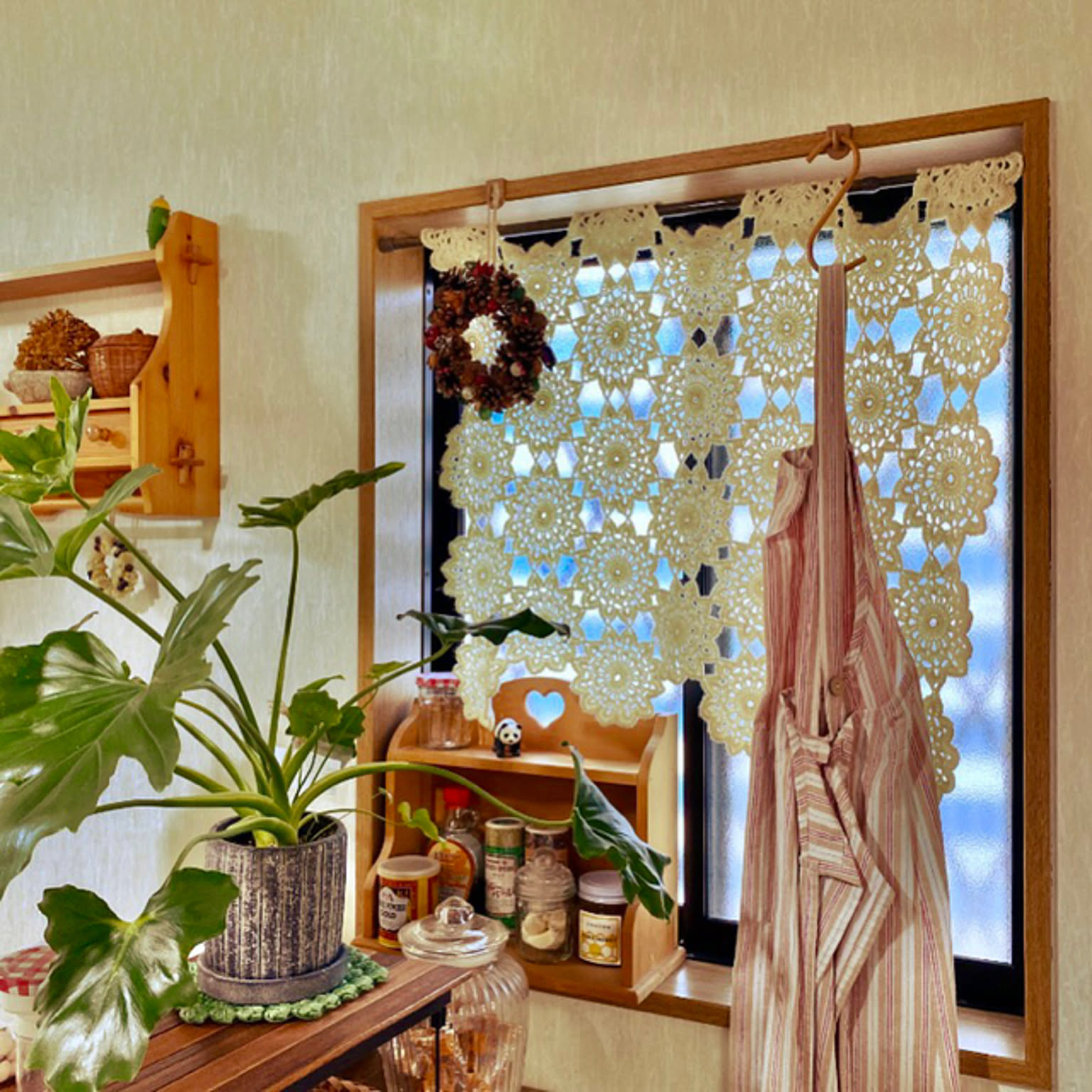 ♡kiki②小豆ミルク♡カフェオレ♡系5枚♡カフェカーテン・ハンドメイド 手編みカフェカーテン ハンドメイド カーテン breadhideko 通販