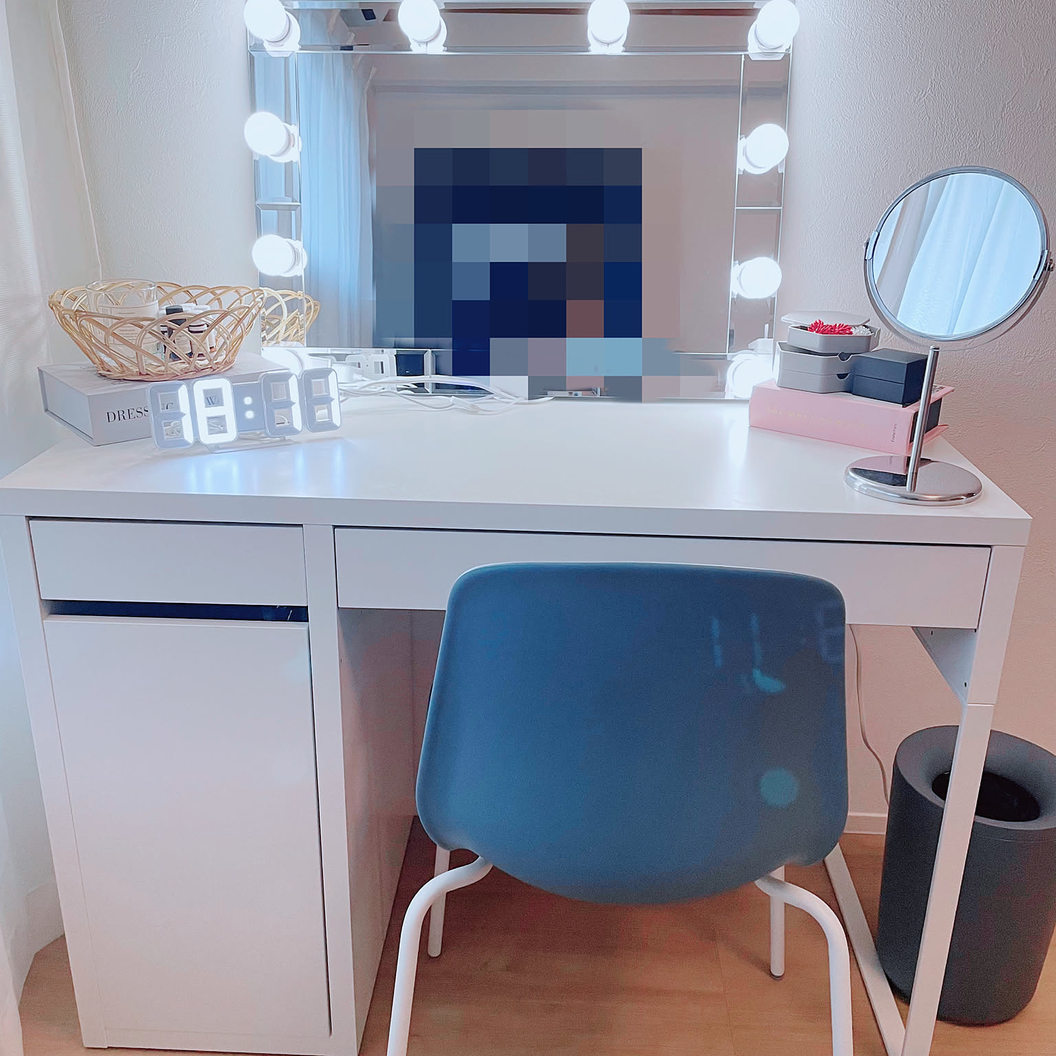 IKEA ドレッサー ホワイト イス付き