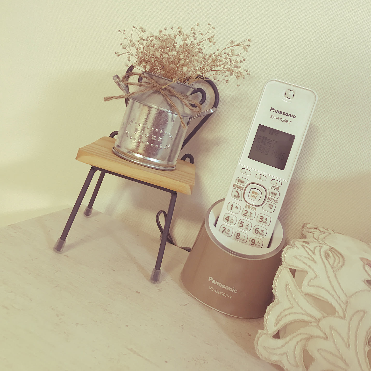 電話 固定電話のおしゃれなアレンジ・飾り方のインテリア実例