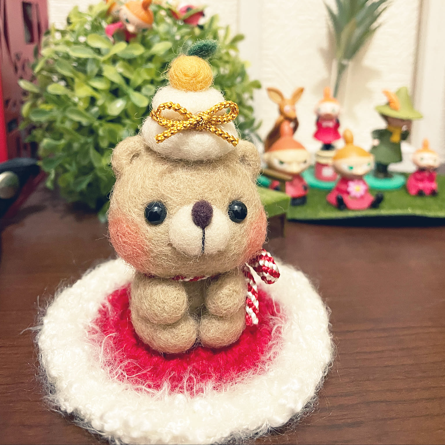 ハンドメイド　フェルトマスコット フェルトで簡単手作り 可愛いうさぎちゃんの立体的なフェルト