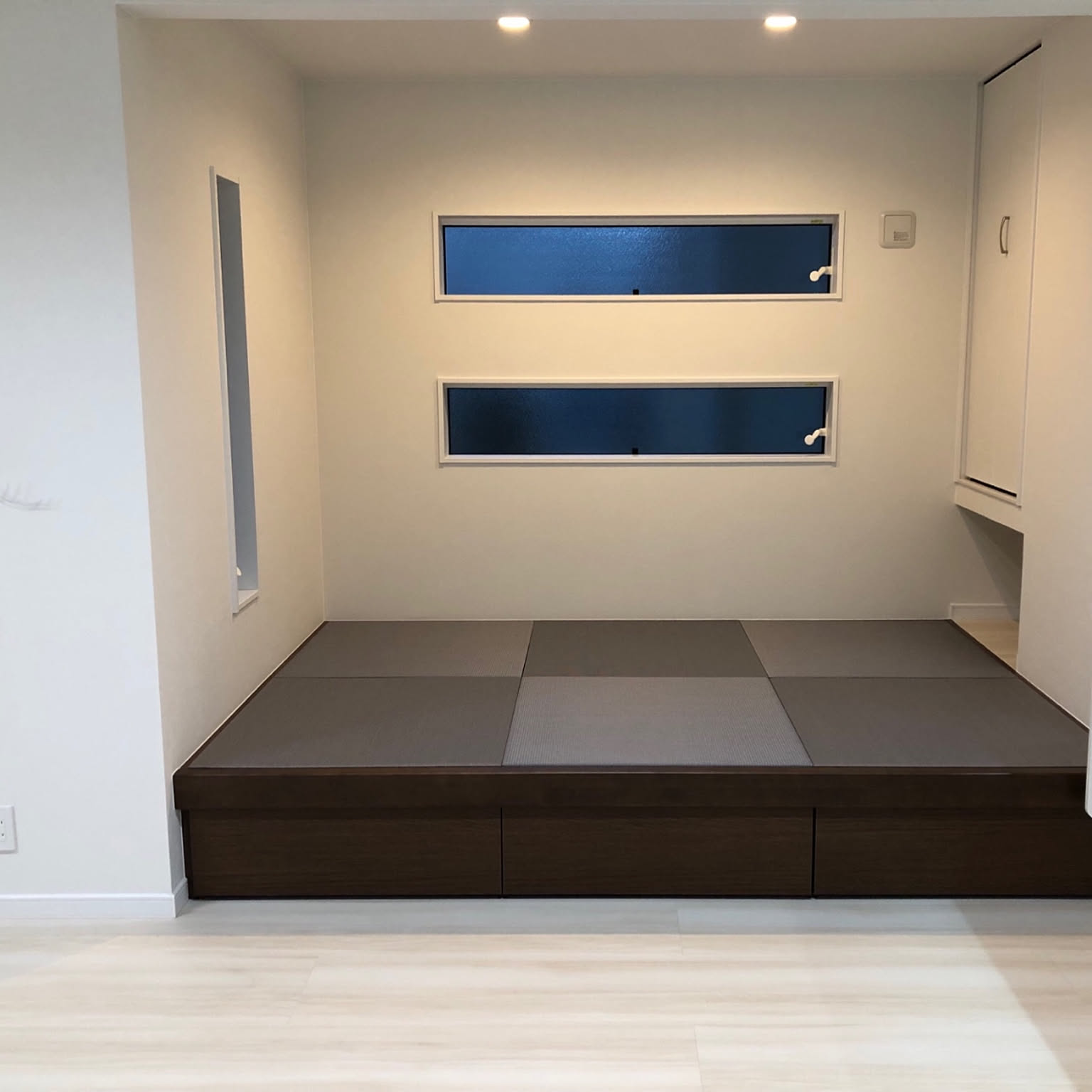 Blue-Box [兵庫姫路引取り限定]パナソニック畳が丘　小上がり収納 Blue-Box様専用 [兵庫姫路引取り限定]パナソニック畳が丘 小