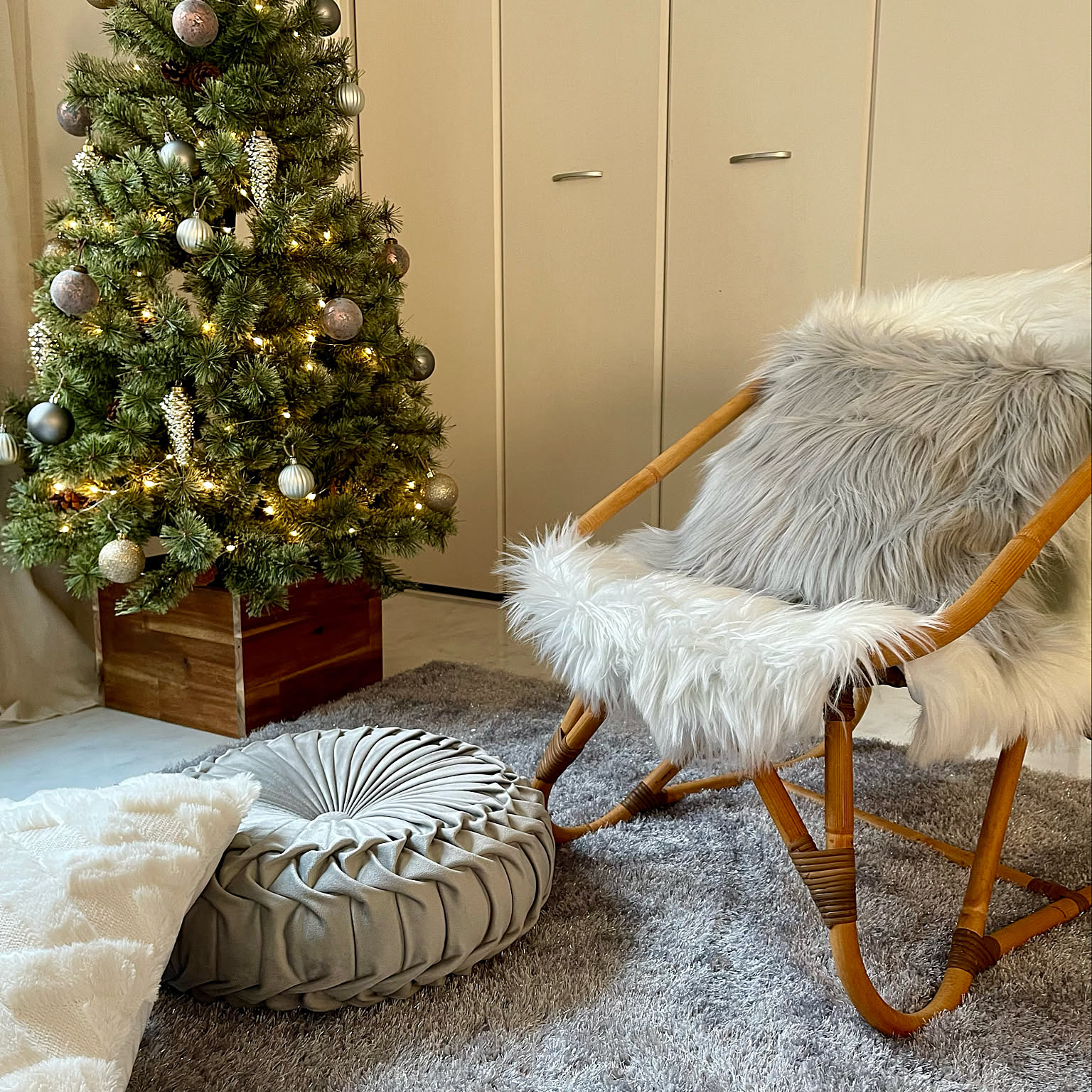 デコホーム ラメ入りラグのおすすめ商品とおしゃれな実例 ｜ RoomClip