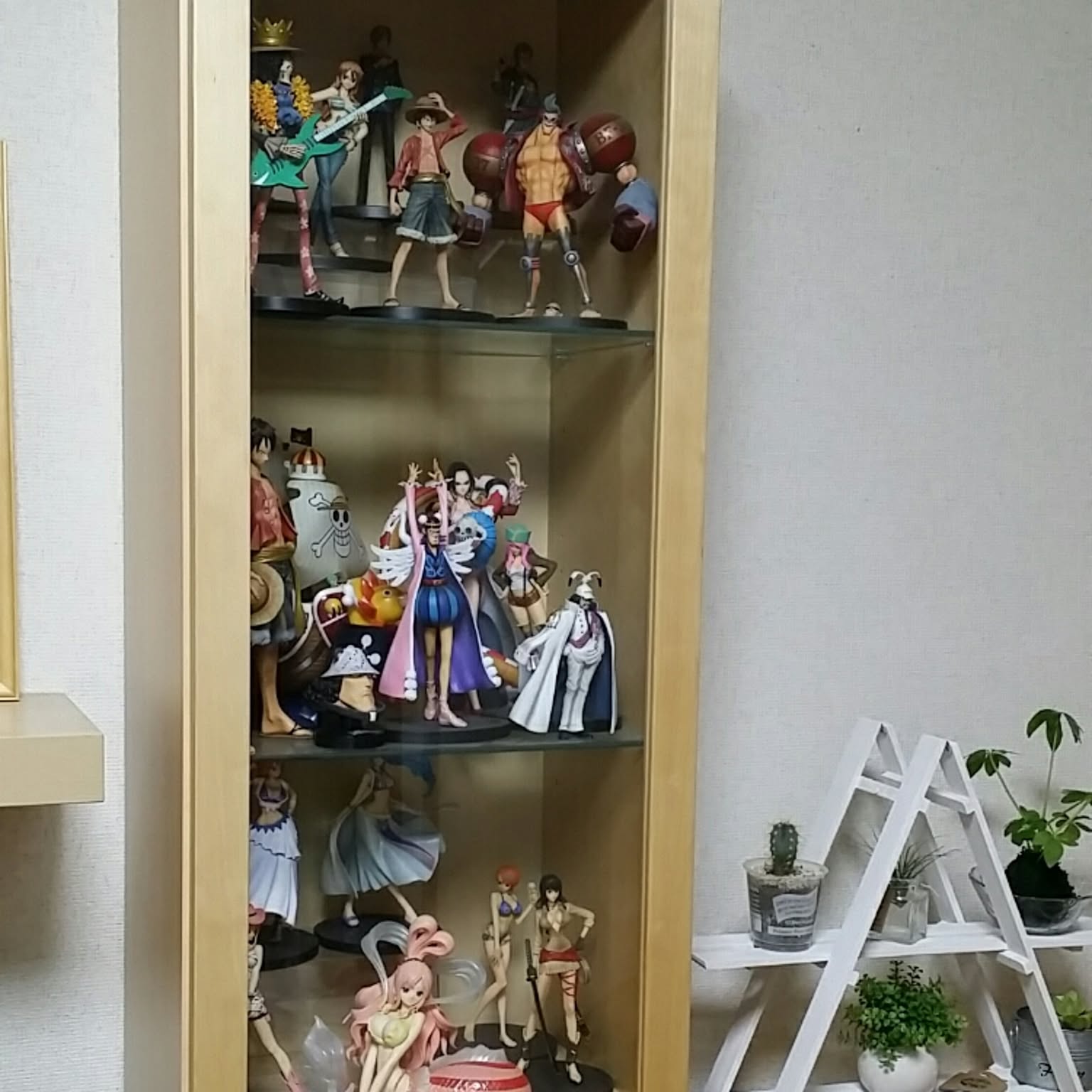 IKEA ワンピースフィギュアのおしゃれなアレンジ・飾り方のインテリア