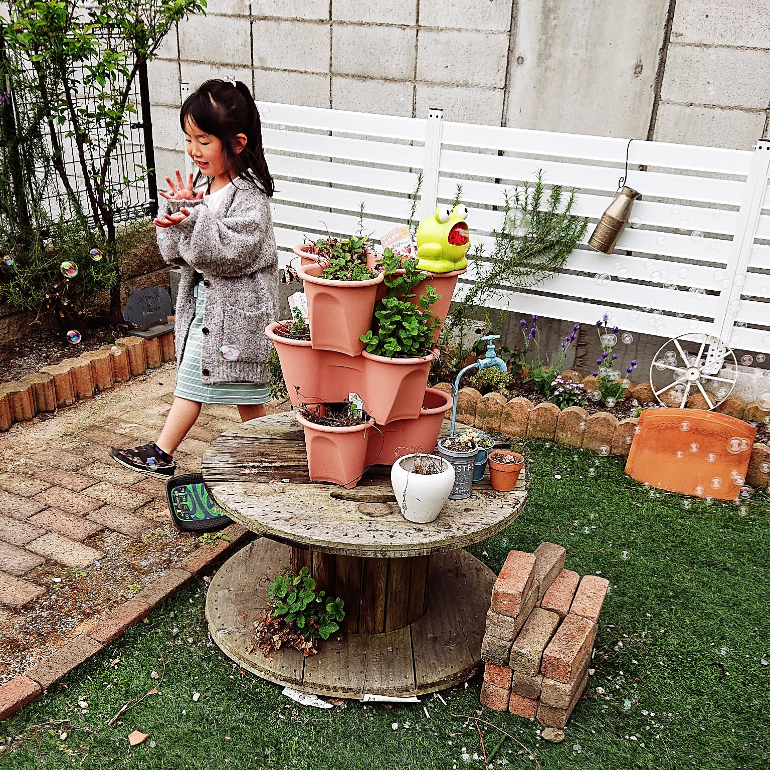 手づくりガーデンとエクステリア 自分らしい庭を楽しむための実例アイデア190 他 ウィズガーデン 庭・エクステリアをみんな、ずっとお手伝い | 庭