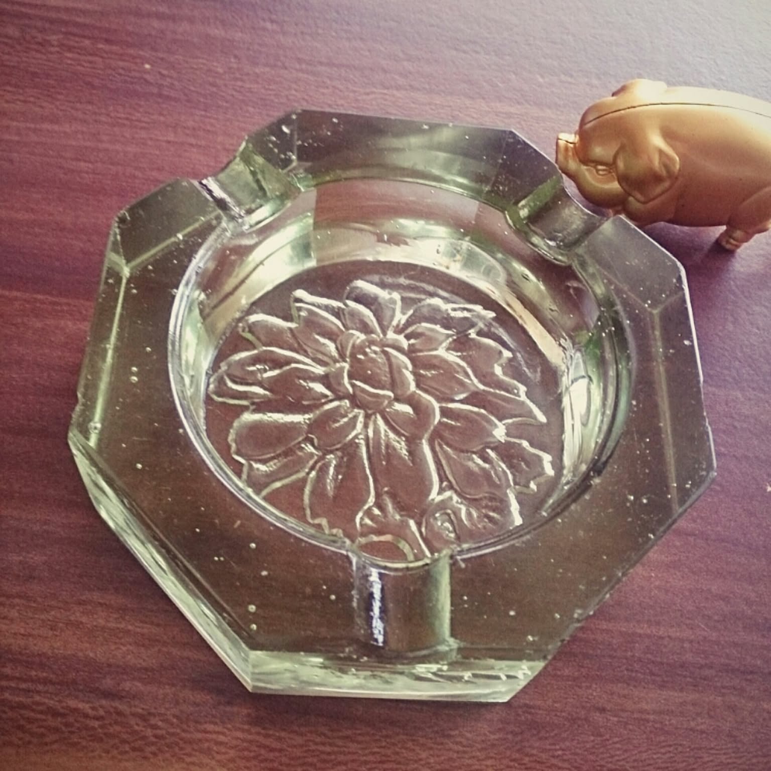 灰皿 昭和レトロのおすすめ商品とおしゃれな実例 ｜ RoomClip