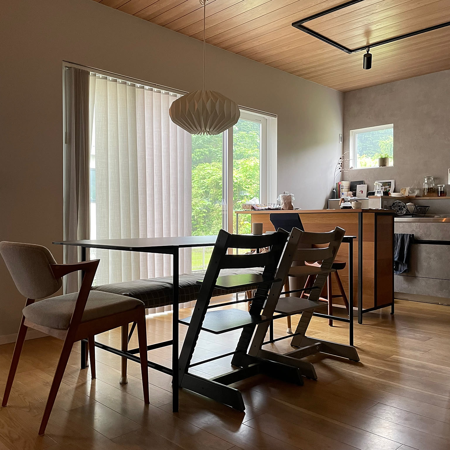 ダイニングテーブル moda en casa PIPA table ceramic PIPA ダイニングテーブルのおすすめ商品とおしゃれな実例