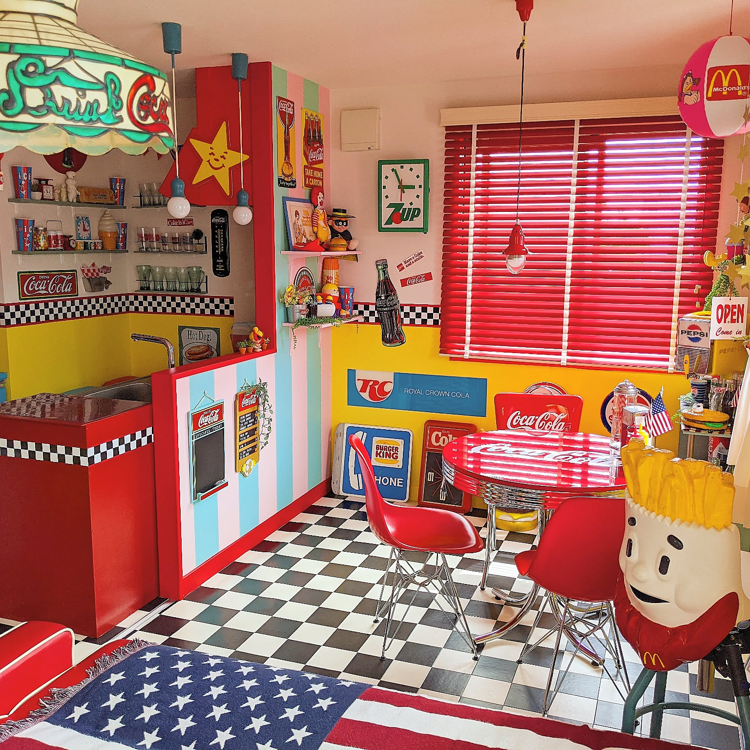 部屋全体/アメリカンポップ/カラフルな壁/クッションフロア/アメリカン