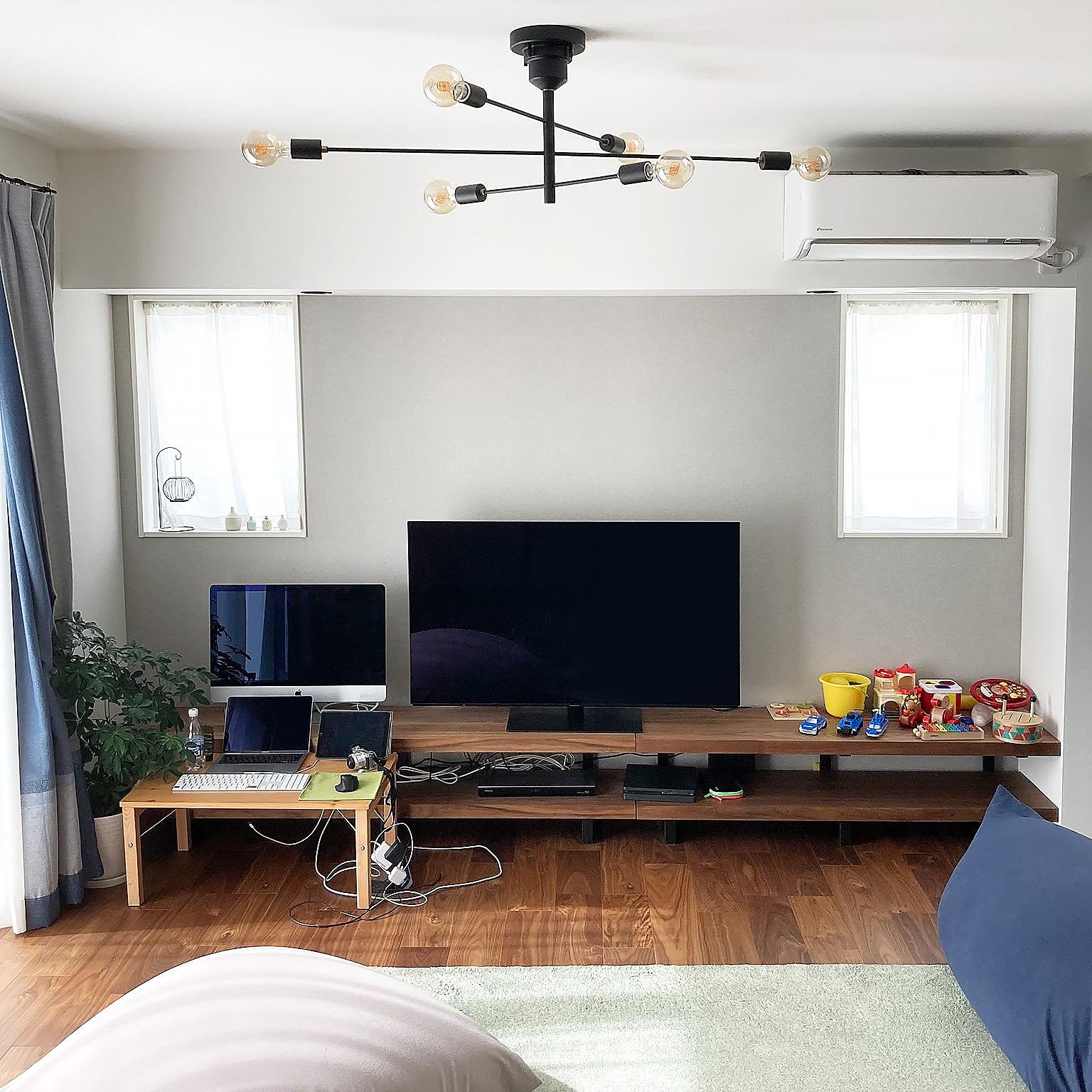 木目調壁寄りテレビスタンド ホワイト 65Vまで対応 ハヤト工産 テレビ