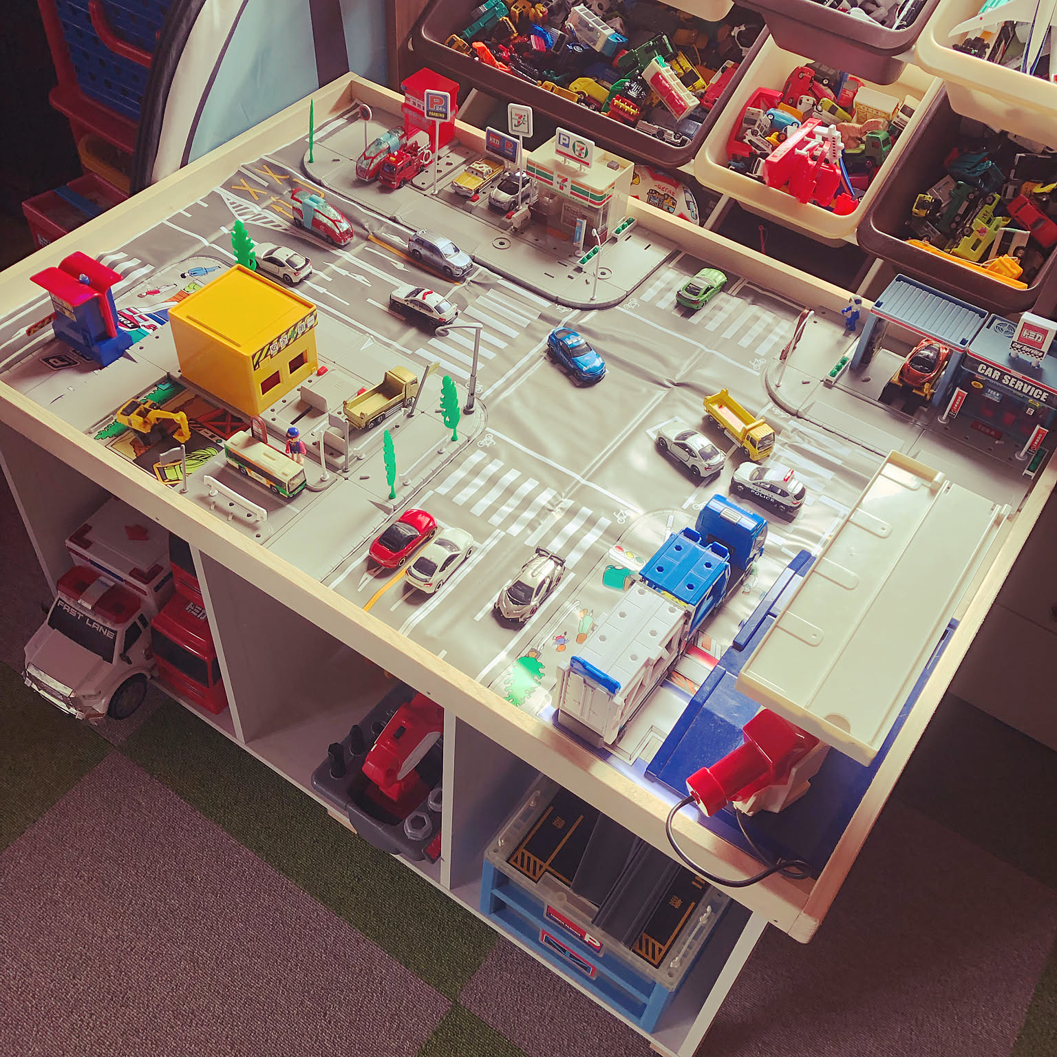 トミカ プレイテーブルのおすすめ商品とおしゃれな実例 ｜ RoomClip