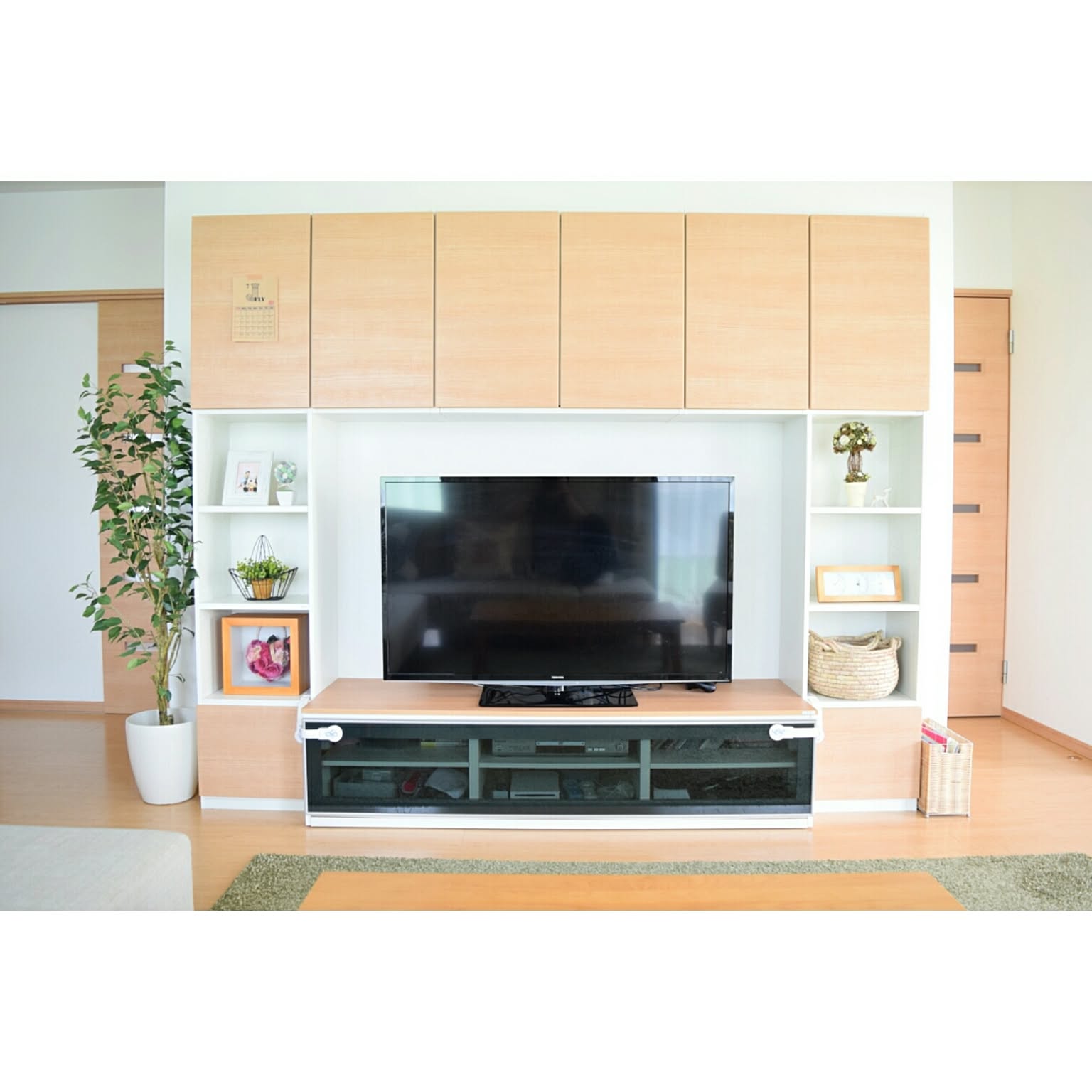 レグザ純正壁寄せテレビローボード｜テレビ｜REGZA：東芝｜REGZA<レグザ>TOSHIBA(東芝)