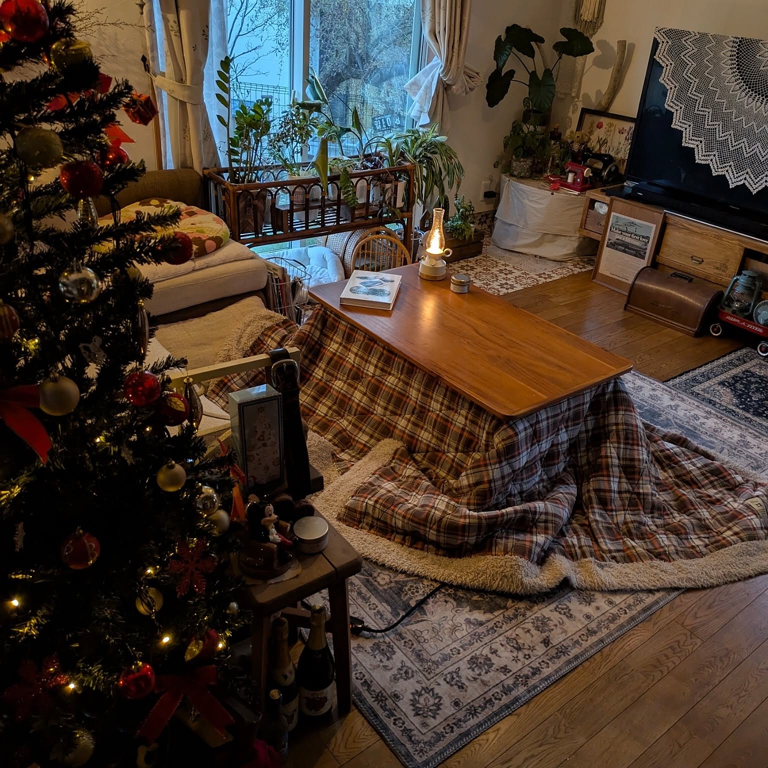 昭和レトロ クリスマスツリー　電飾 飾り付き クリスマス サンタクロース 91z5+GM58ML._UF894,1000_QL80_.jpg