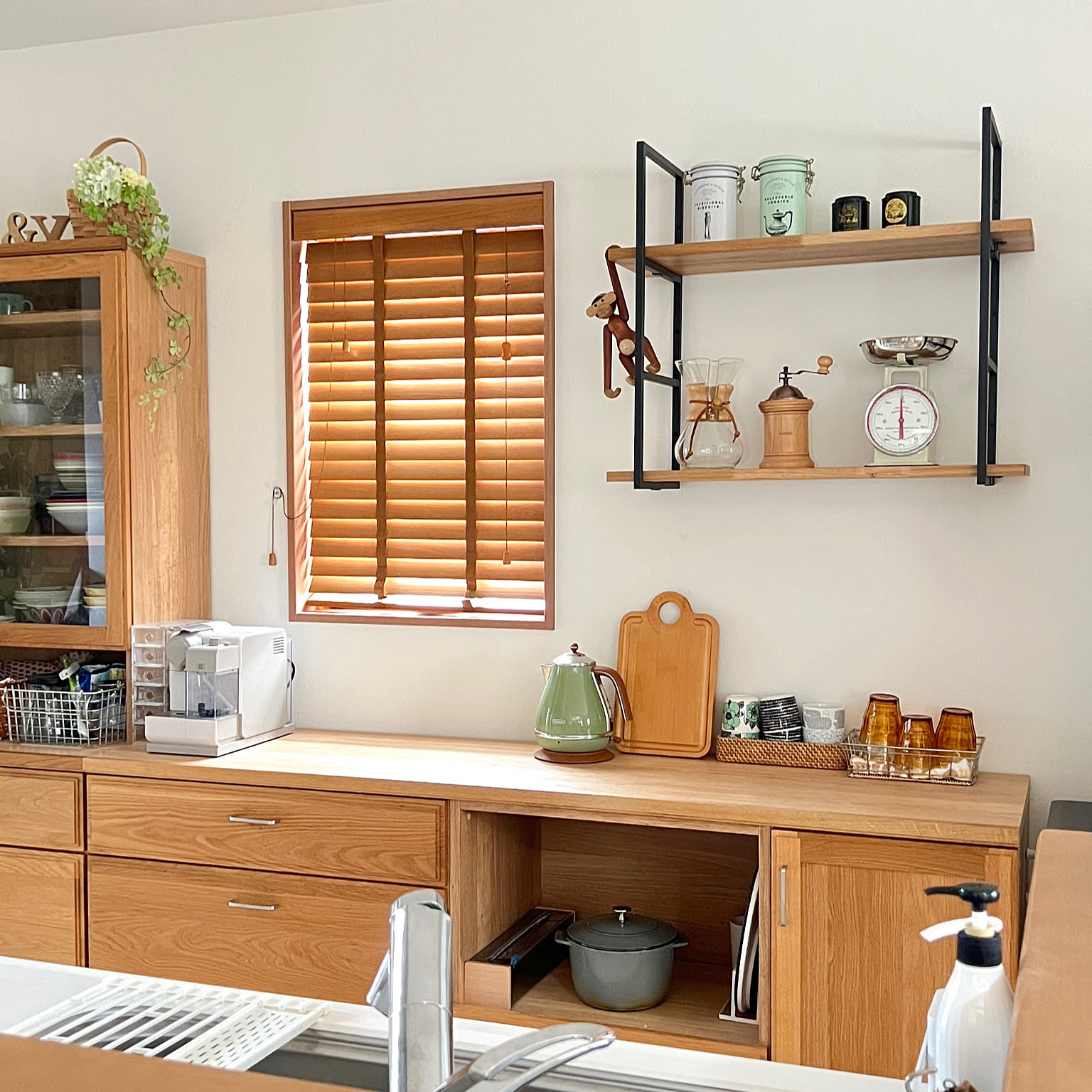 カベツケ　ウッドワン　飾り棚 one's store / オークと黒いカベツケの収納（幅大） 【奥行250mm】