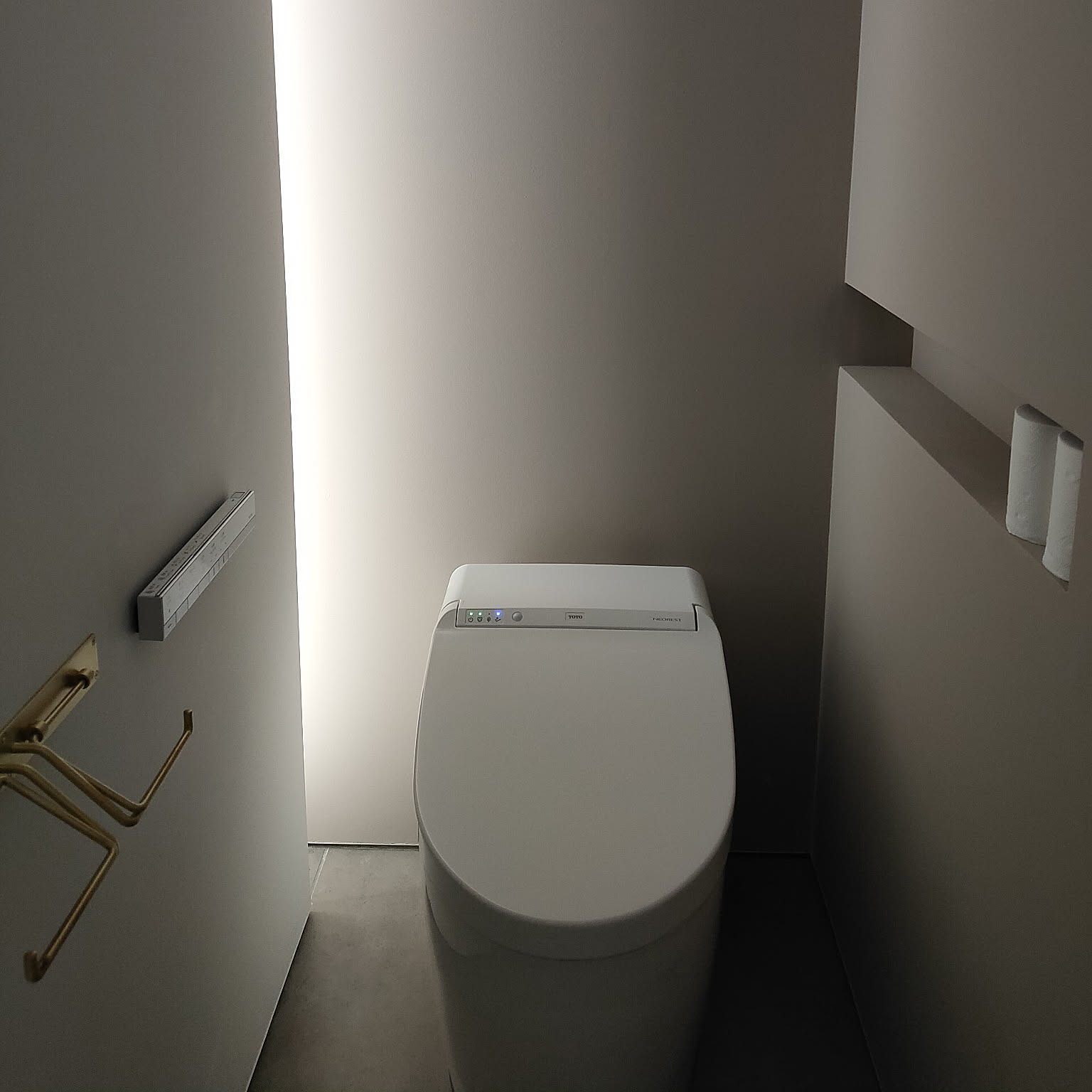 TOTOトイレ 真鍮トイレットペーパーホルダーのおしゃれな TOTOトイレ 真鍮トイレットペーパーホルダーのおしゃれな