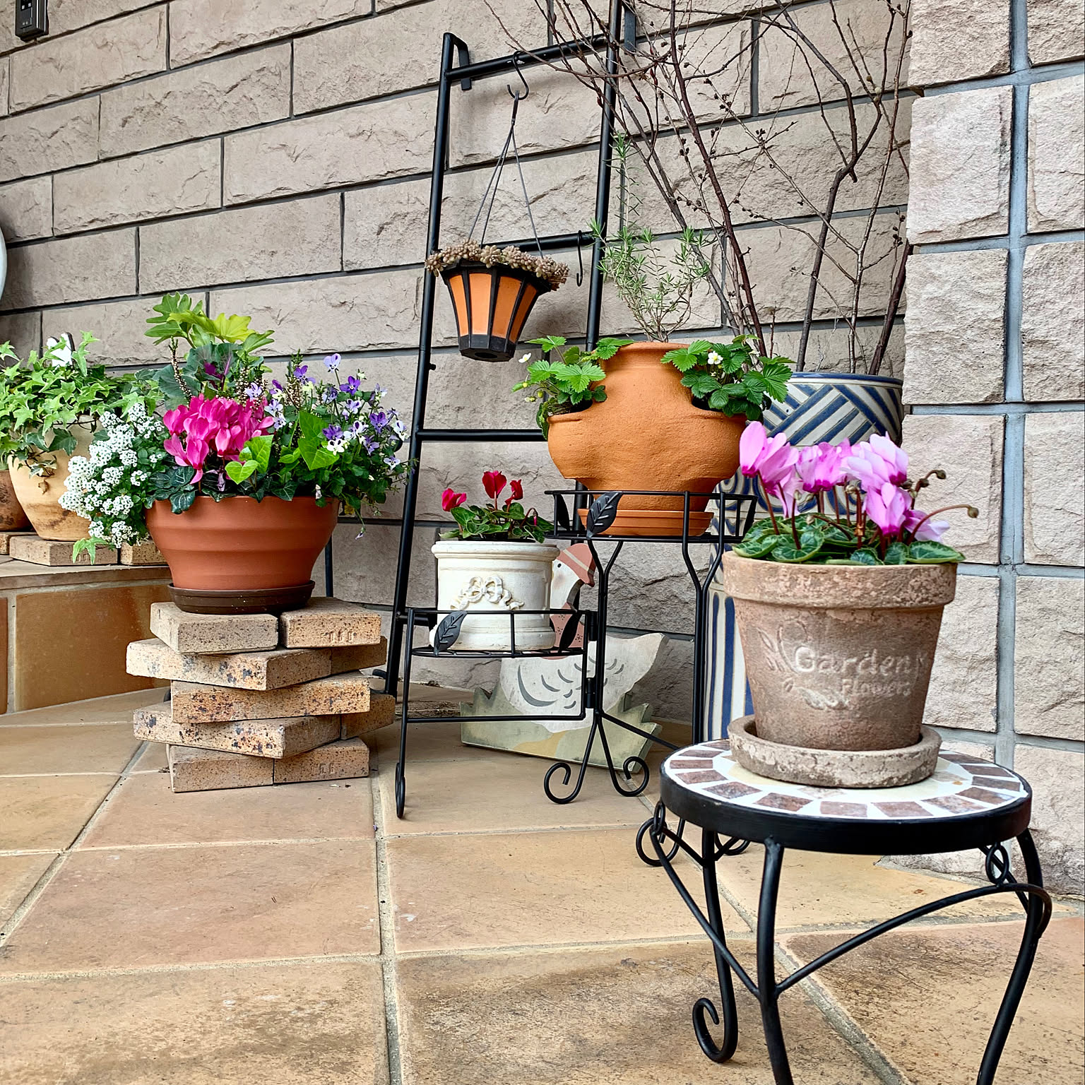 フラワースタンド プランタースタンド 花台 3段 ガーデンラッ