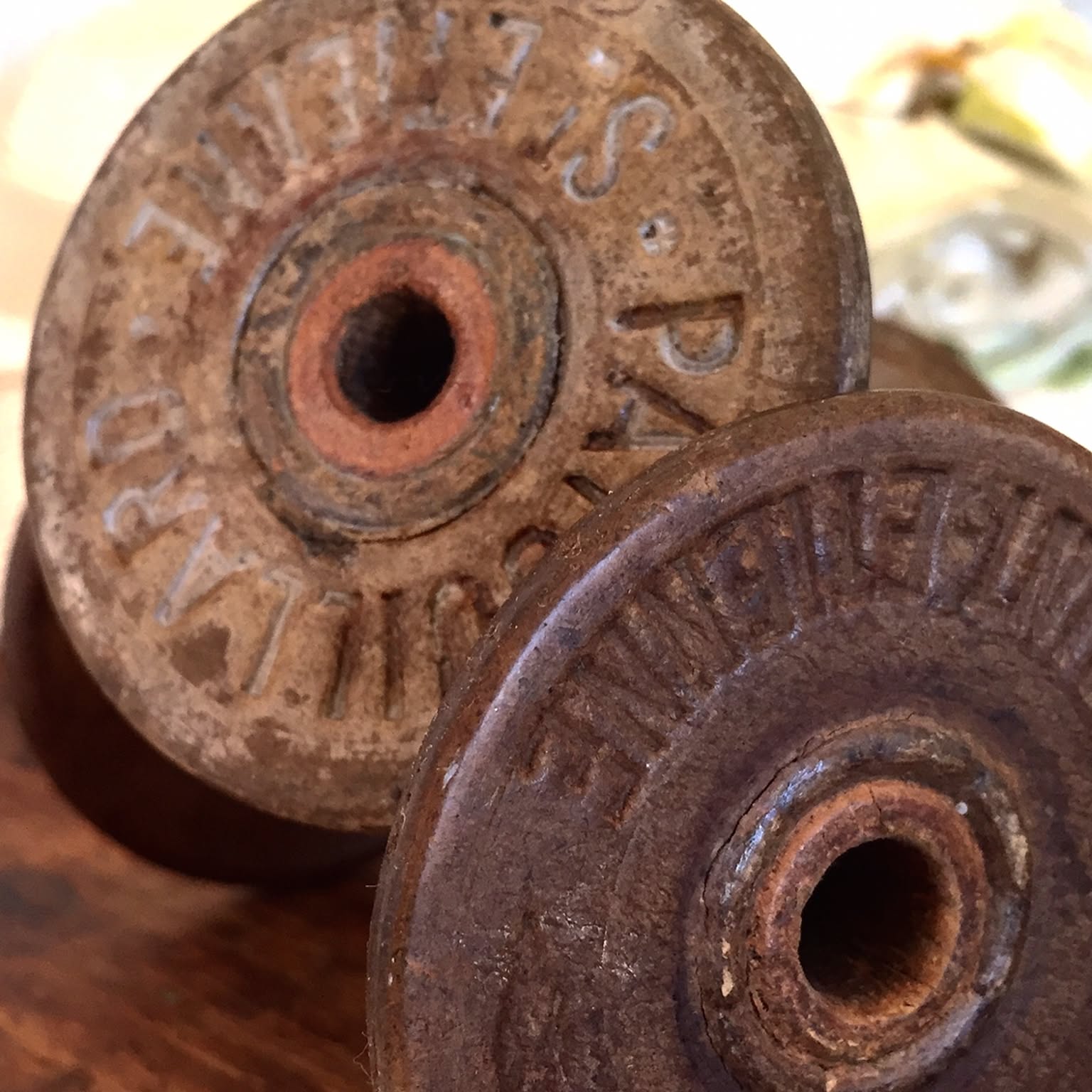 糸巻き アンティーク糸巻きのおしゃれなアレンジ・飾り方のインテリア