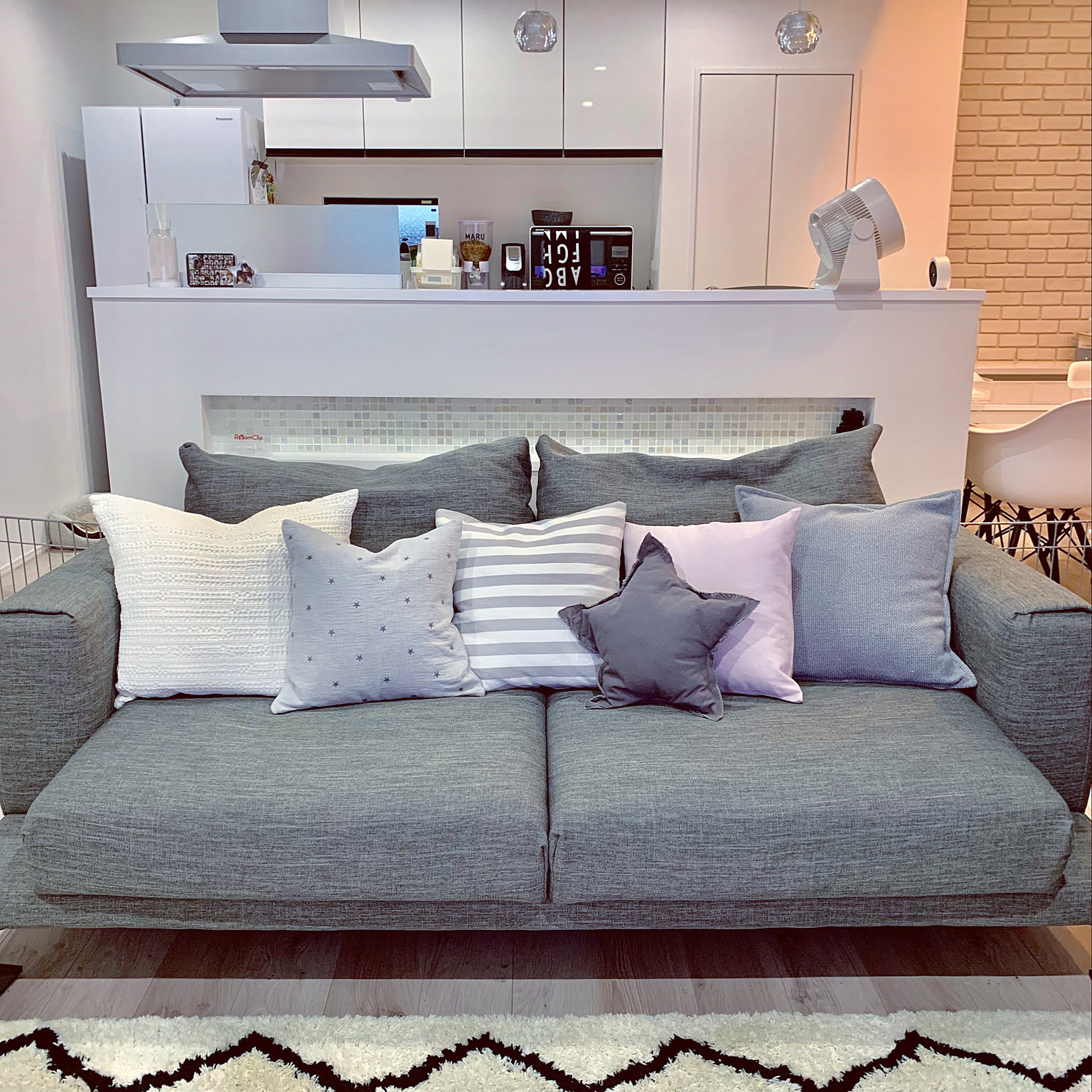 キッチン グレー×ピンクのおすすめ商品とおしゃれな実例 ｜ RoomClip