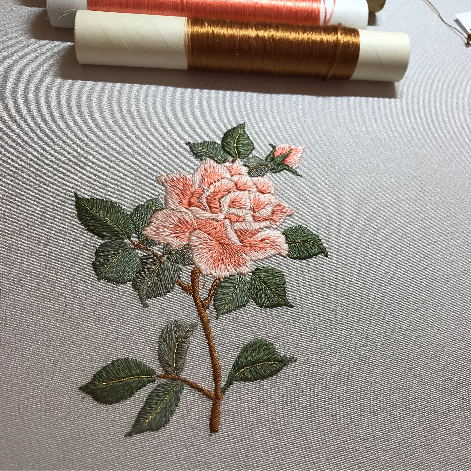 桜 刺繍フレーム 絹糸と金糸の日本刺繍 インテリア 壁飾り