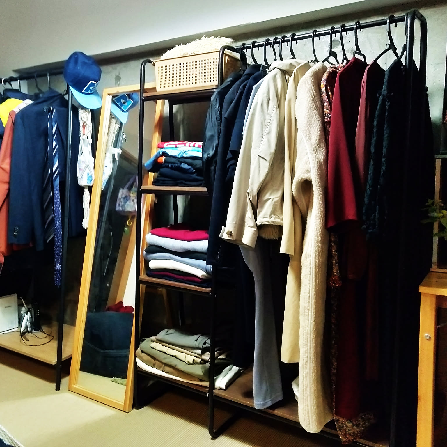 無印良品 パイン材ミラーのおすすめ商品とおしゃれな実例 ｜ RoomClip