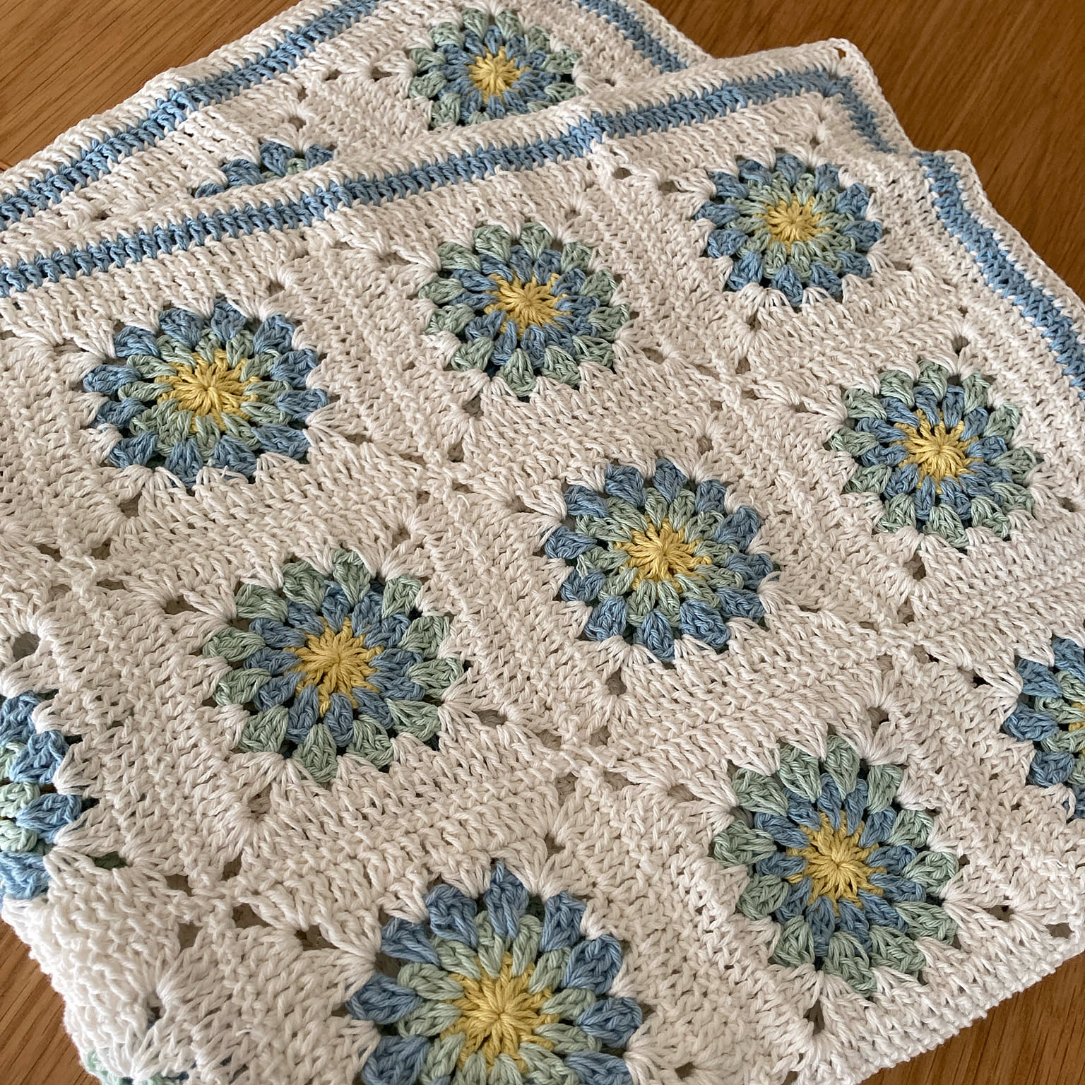 マルチカバー グラニースクエアのおすすめ商品とおしゃれな実例