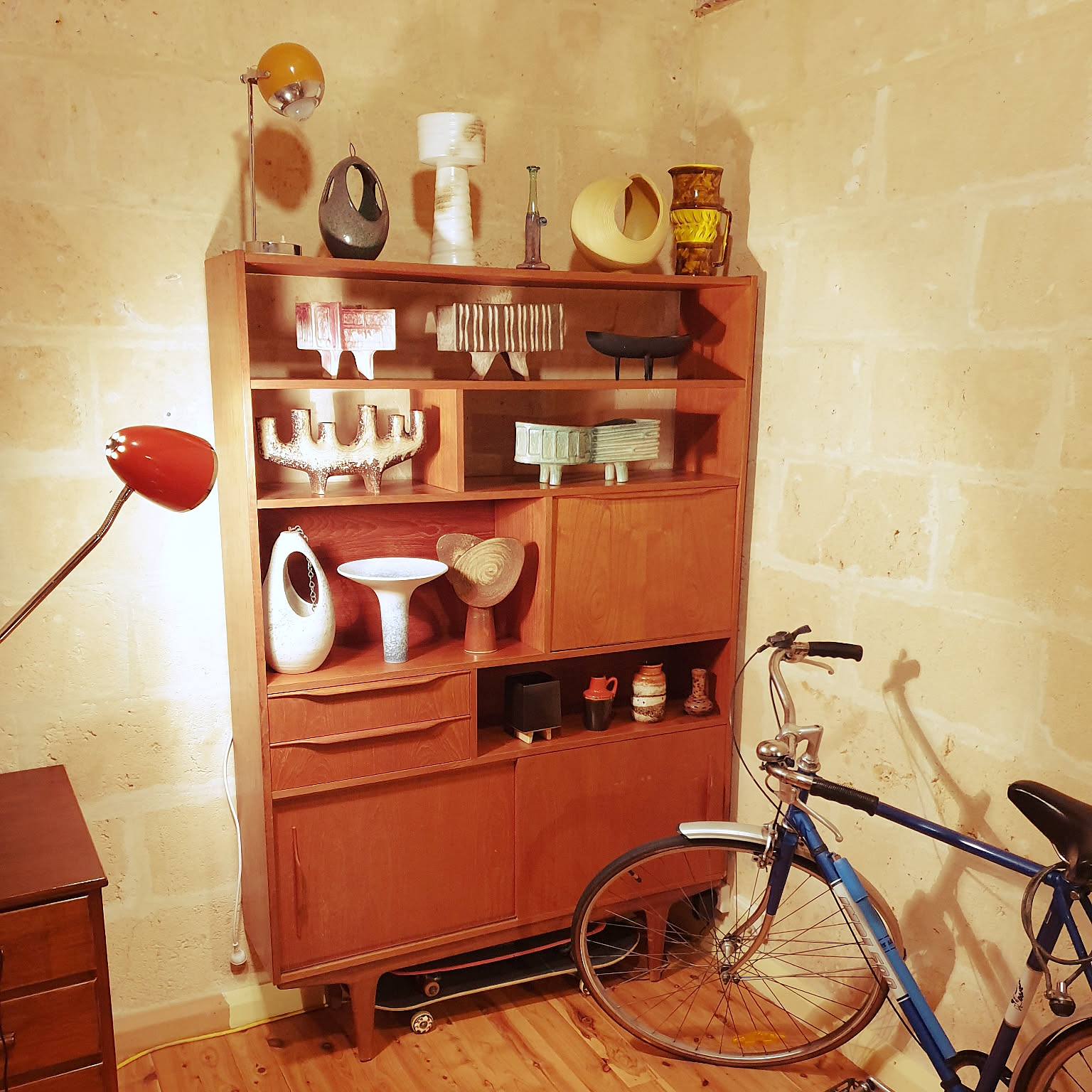 ミッドセンチュリー フラワーベースのおすすめ商品とおしゃれな実例