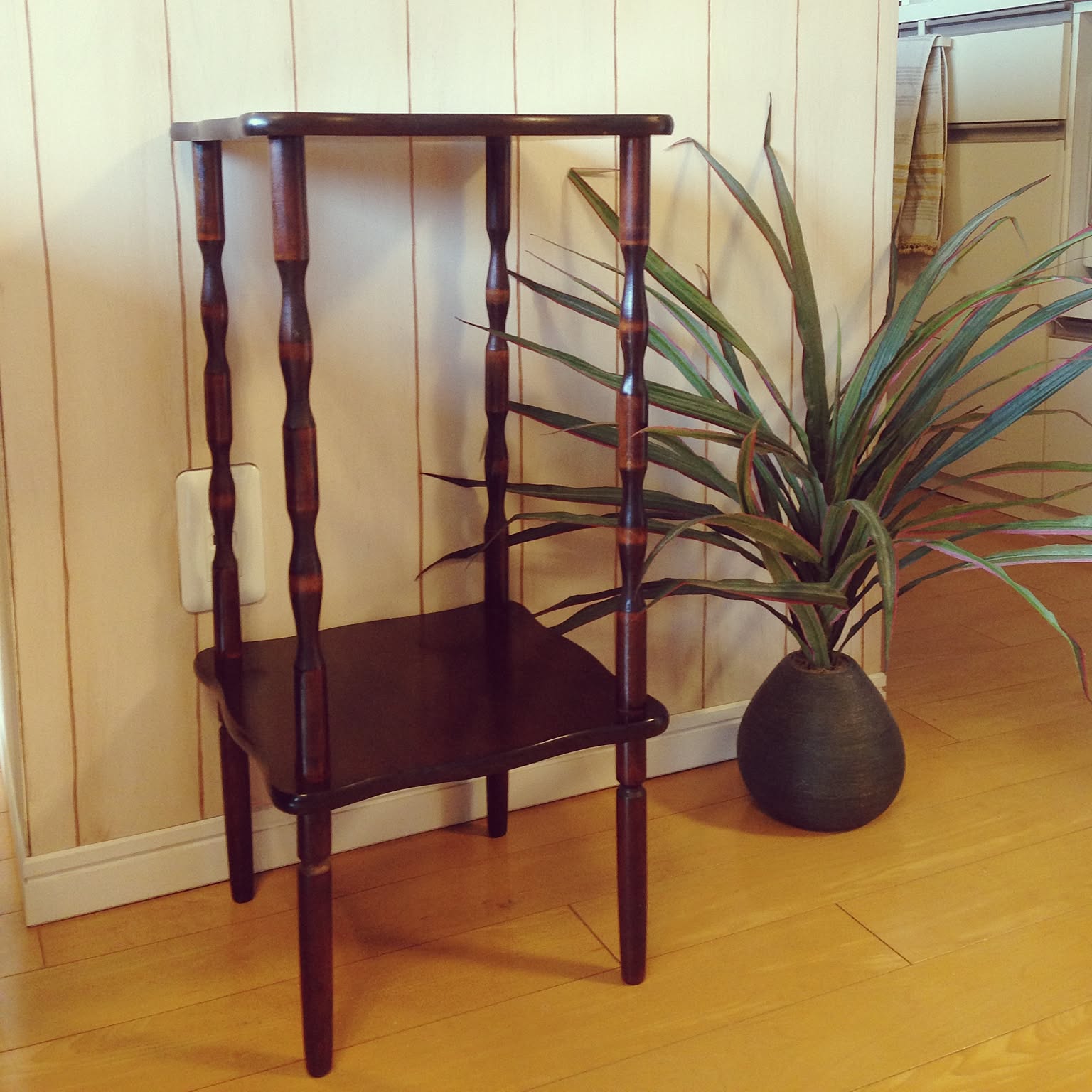 レトロ電話台のおすすめ商品とおしゃれな実例 ｜ RoomClip（ルーム