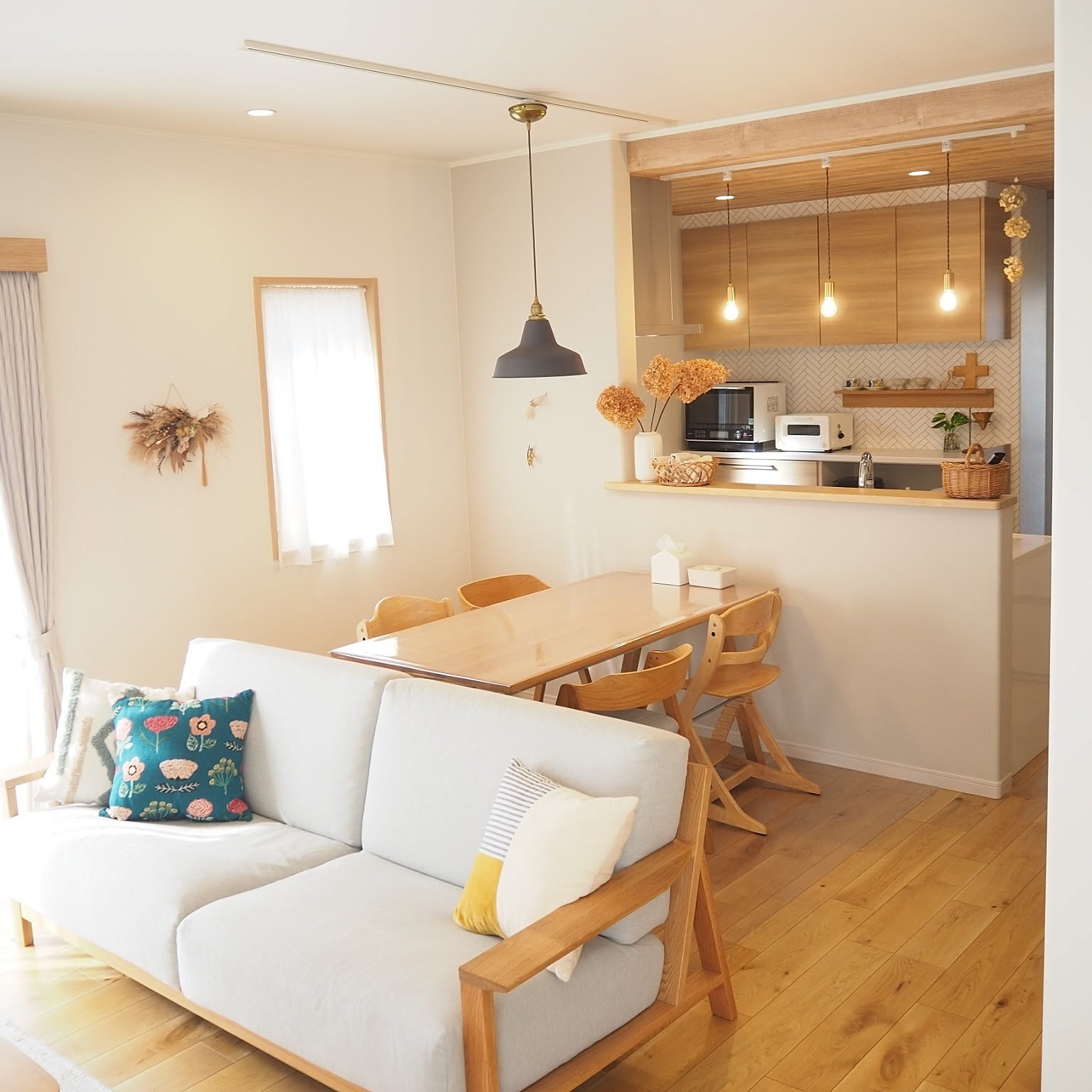 unico ダイニングテーブル unico チェアのおすすめ商品とおしゃれな