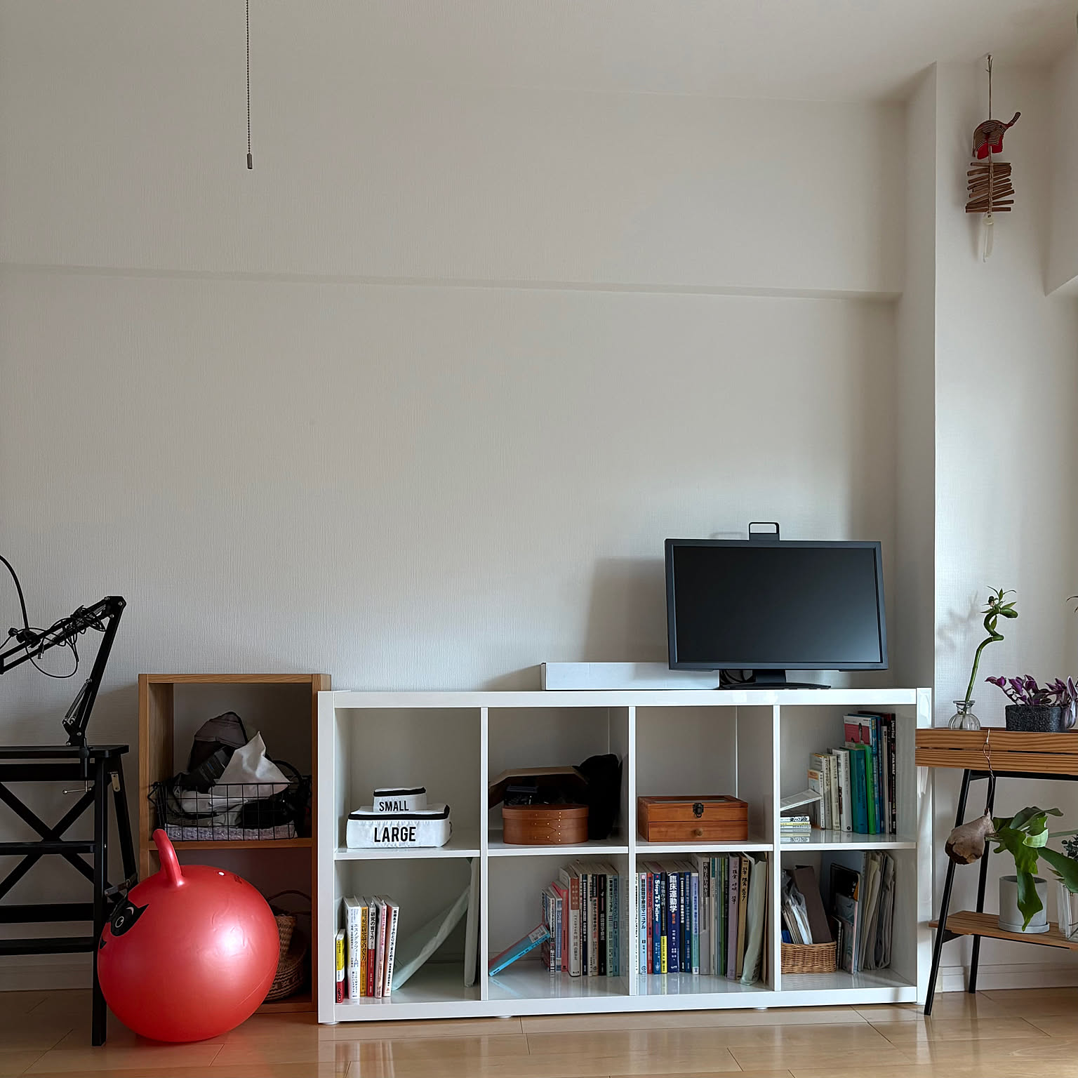 白 カラックスのおすすめ商品とおしゃれな実例 ｜ RoomClip