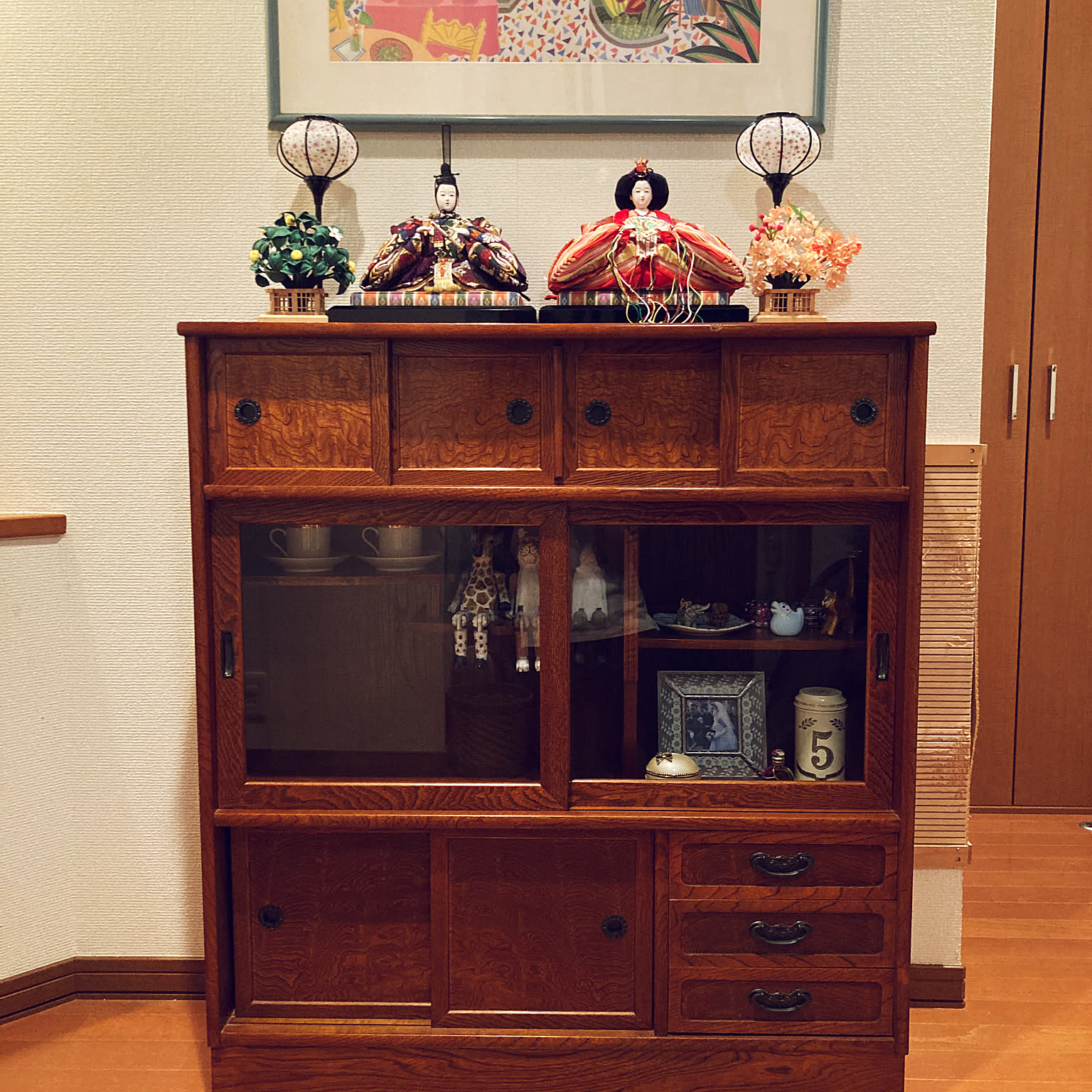 茶箪笥のおしゃれなアレンジ・飾り方のインテリア実例 ｜ RoomClip