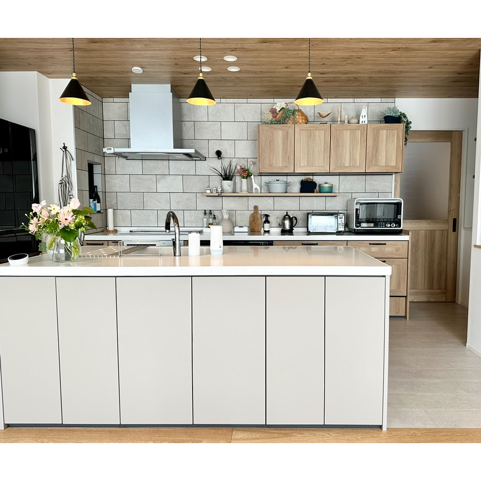 [新品未使用] リクシル　キッチン吊り戸棚　ライトグレイン 新品未使用] リクシル キッチン吊り戸棚 ライトグレイン LIXIL