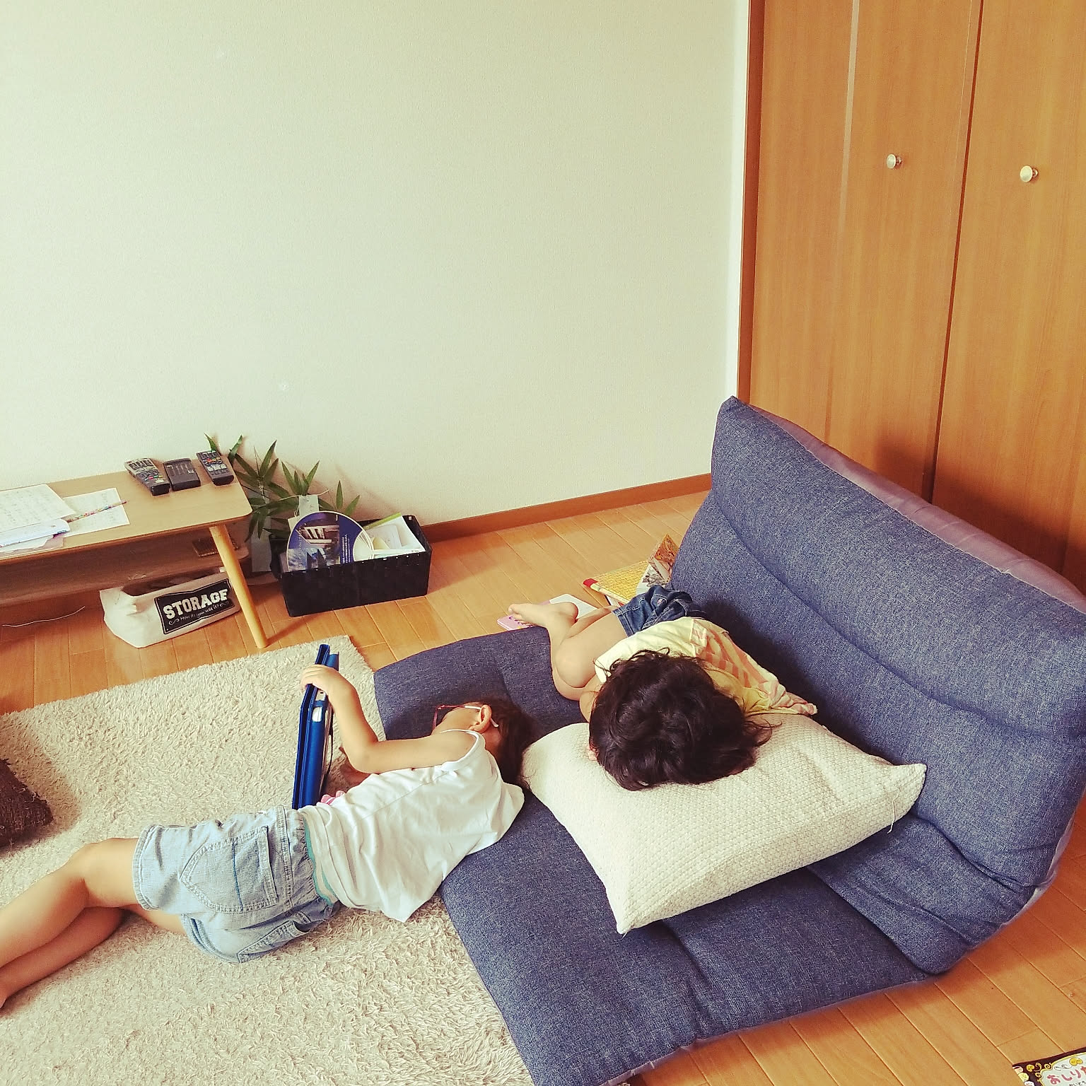 部屋全体/ソファ/狭小住宅/ニトリ/ソファというより座椅子などの
