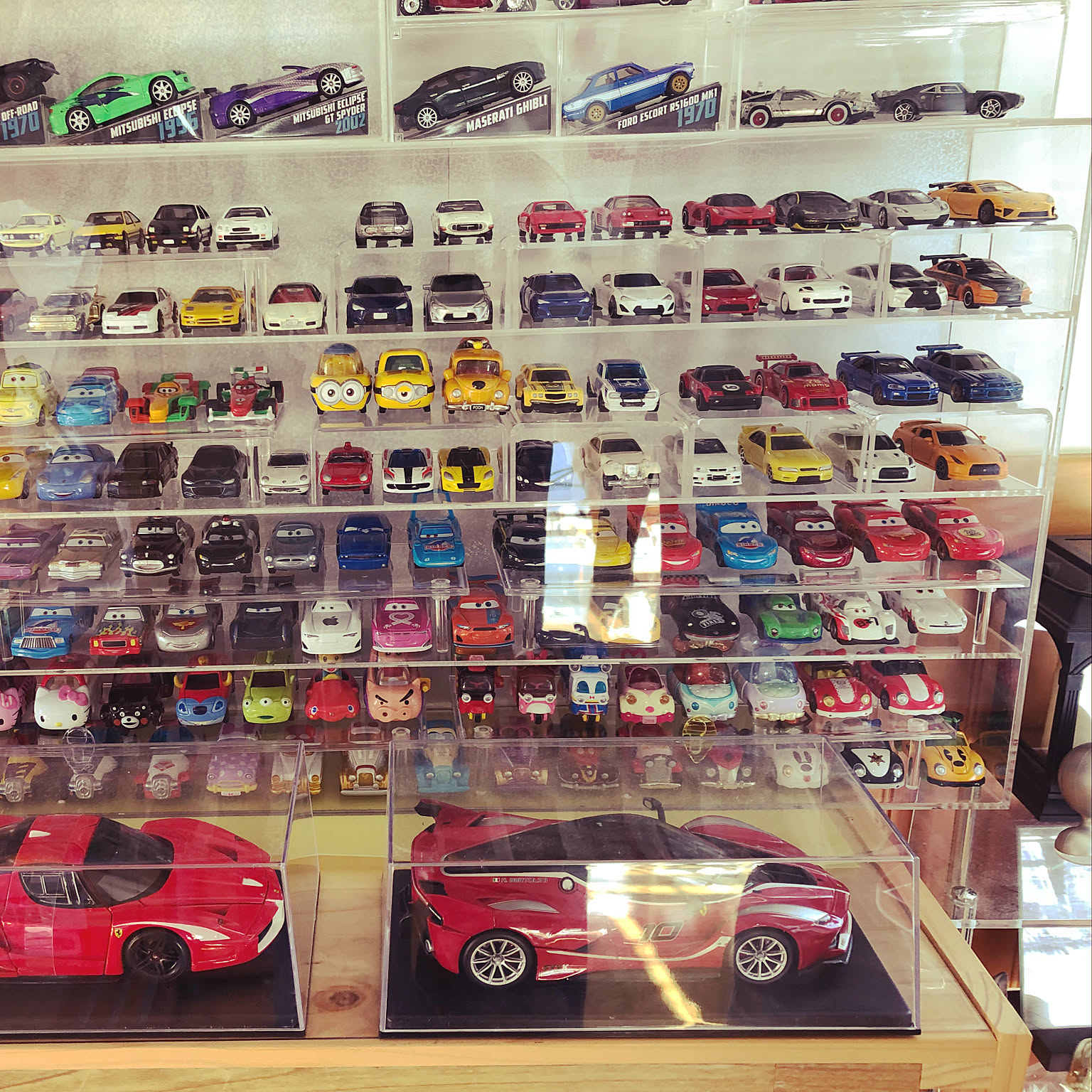 トミカミニカー104台まとめ売り 棚付き Yahoo!オークション - 300 トミカミニカー104台まとめ売り