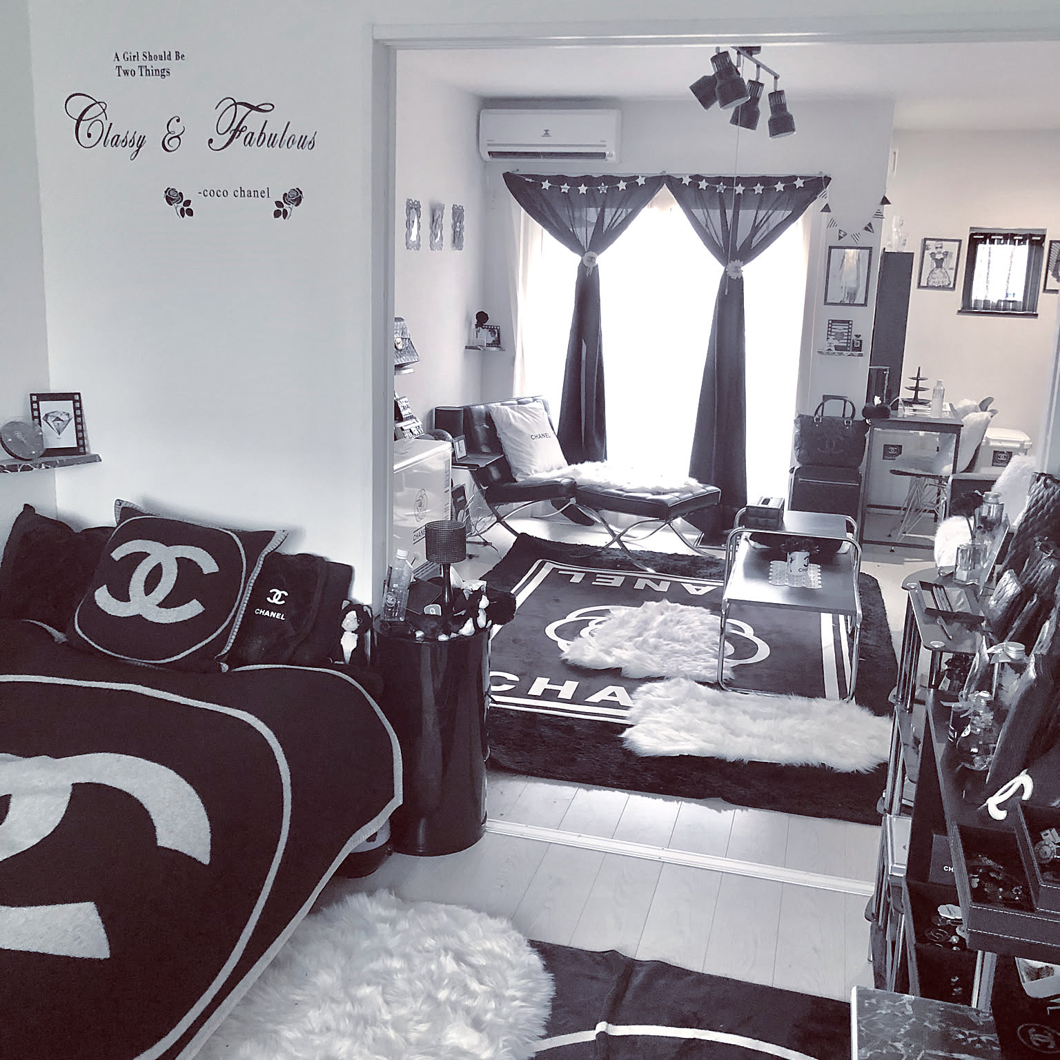 1LDK 1人暮らし/モノトーン/CHANEL/ブラックインテリア/シャネル部屋