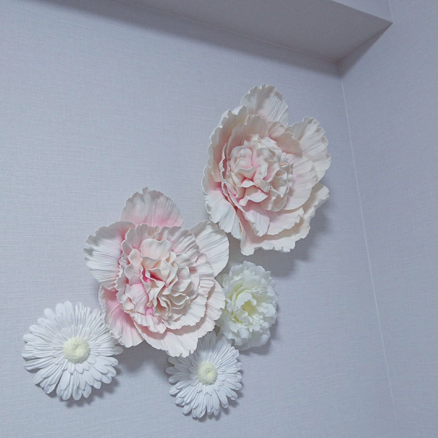 フランフラン ウォールフラワー ローズ バラ 造花 ホワイト 6点 フランフラン ウォールフラワー ローズ バラ 造花 ホワイト 6点