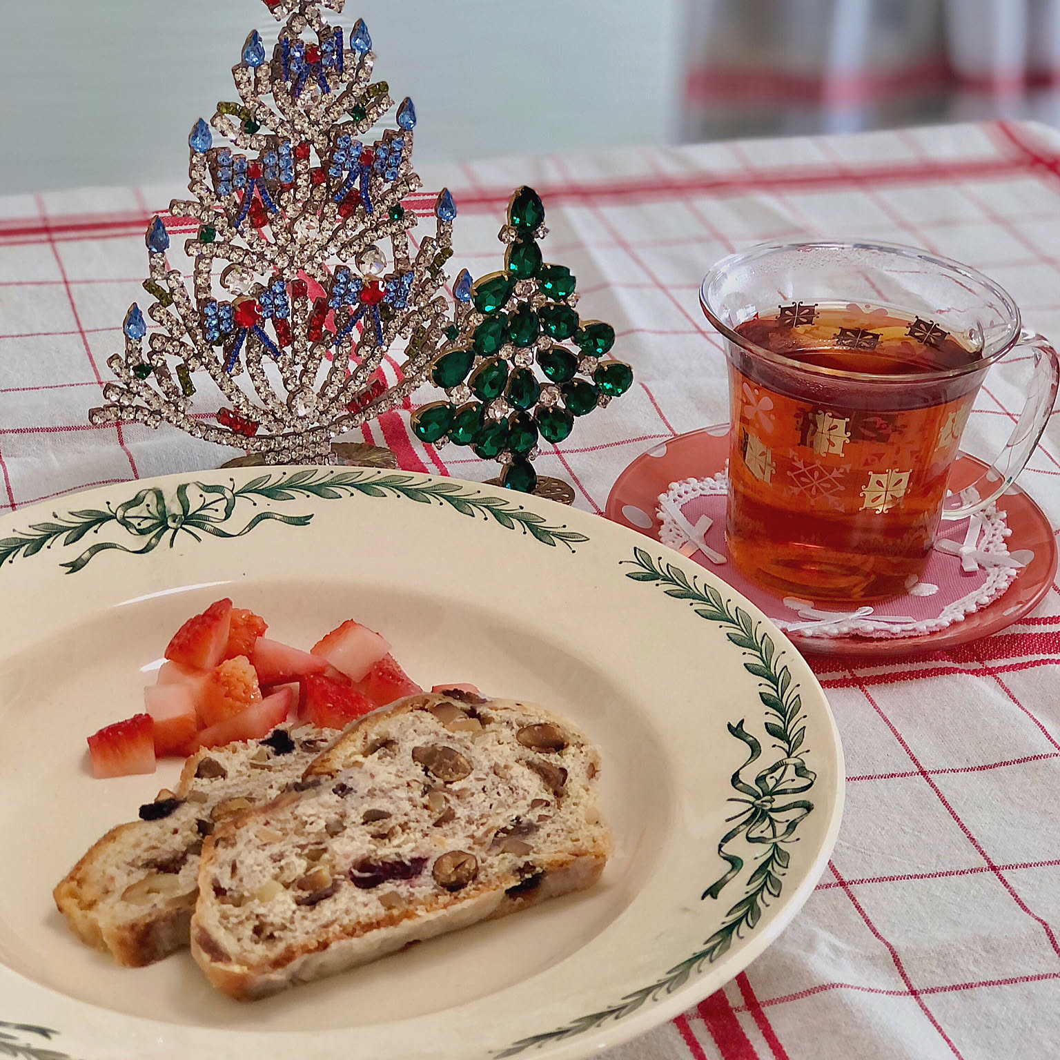 チェコガラスのクリスマスツリーのおすすめ商品とおしゃれな実例