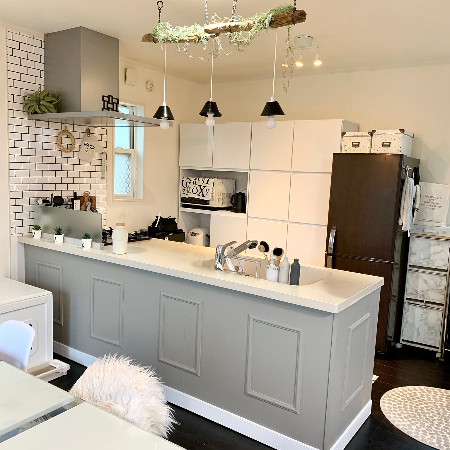 ❤️お値下げ★ホワイトキャビネット 4段引き出し付★サラグレース★シャビーシック ❤️お値下げ☆ホワイトキャビネット 4段引き出し付☆サラ