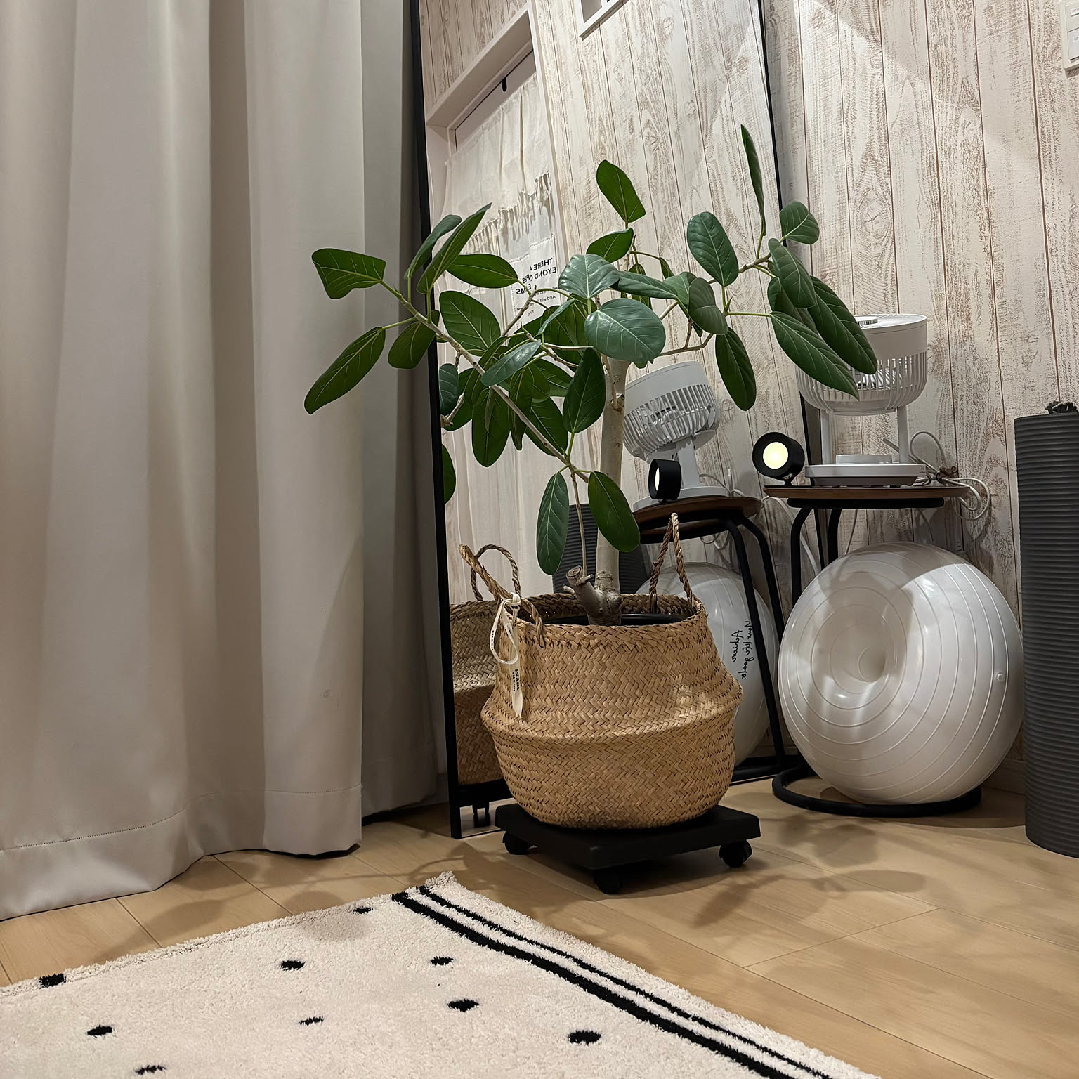 IKEA 大型ミラーのおすすめ商品とおしゃれな実例 ｜ RoomClip（ルーム