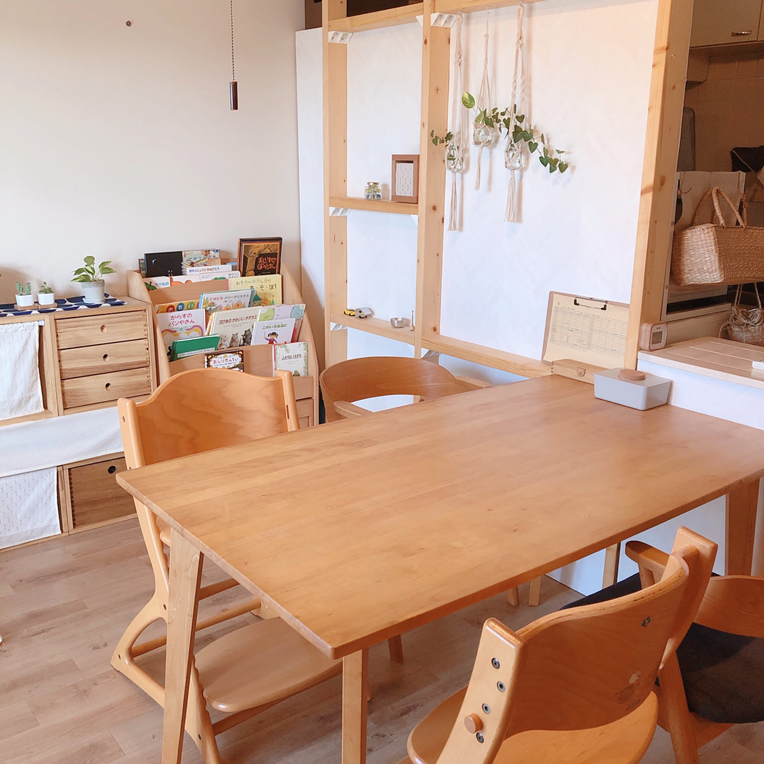 momo natural 絵本棚のおすすめ商品とおしゃれな実例